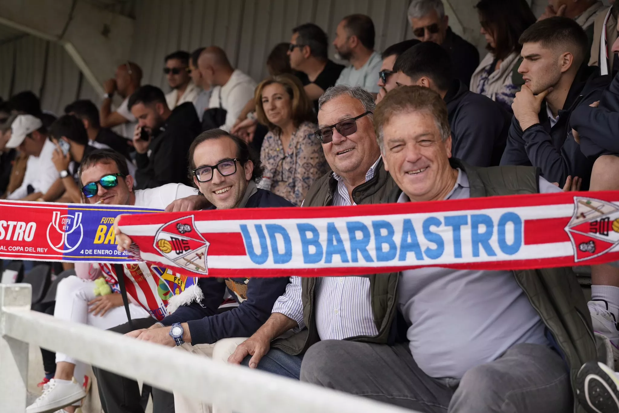Afición de la UD Barbastro en Escobedo de Camargo. Foto: @fotomaniafut/UD Barbastro