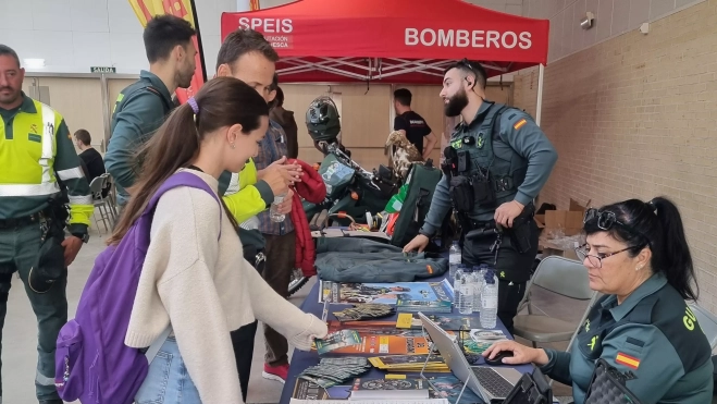 Los bomberos, presentes Los bomberos, presentes