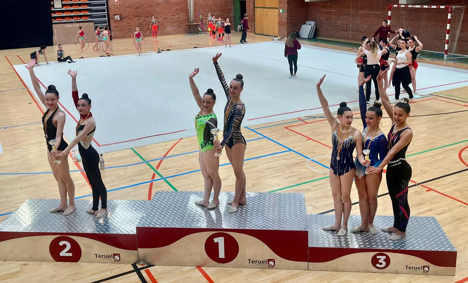 María Otín y Julia Santi, plata