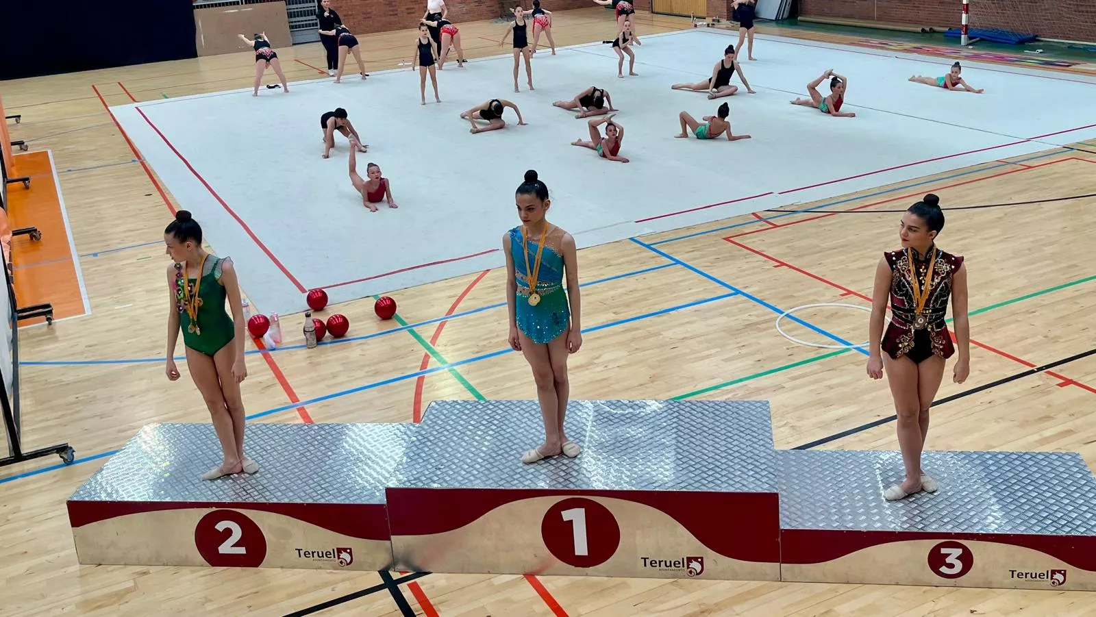 Marta Otín, mazas y pelota