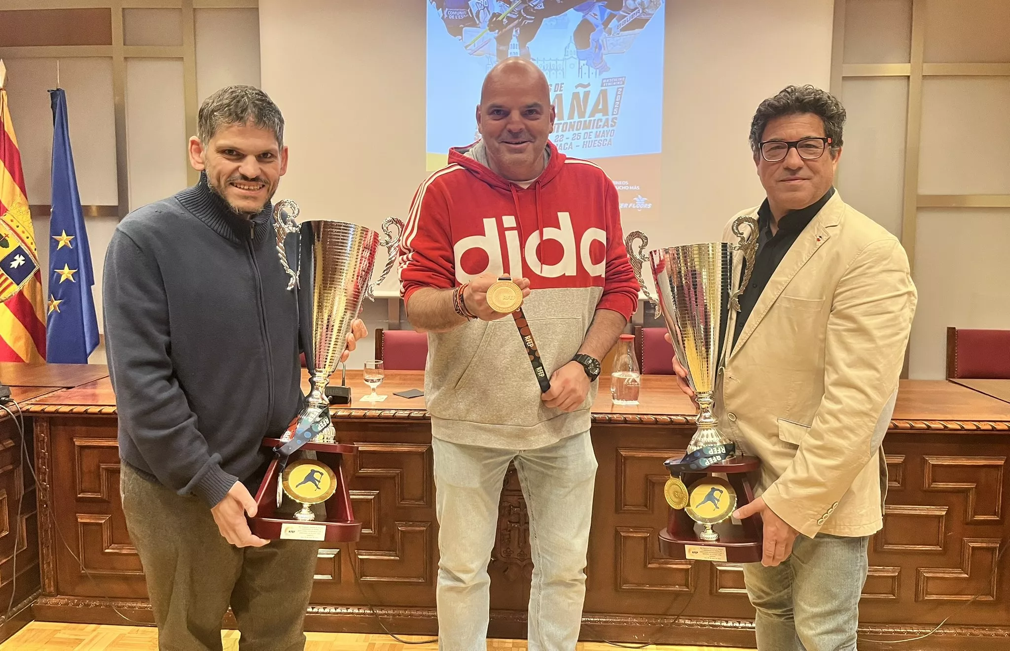 Los mejores deportistas Sub16 de hockey línea se dan cita en Jaca