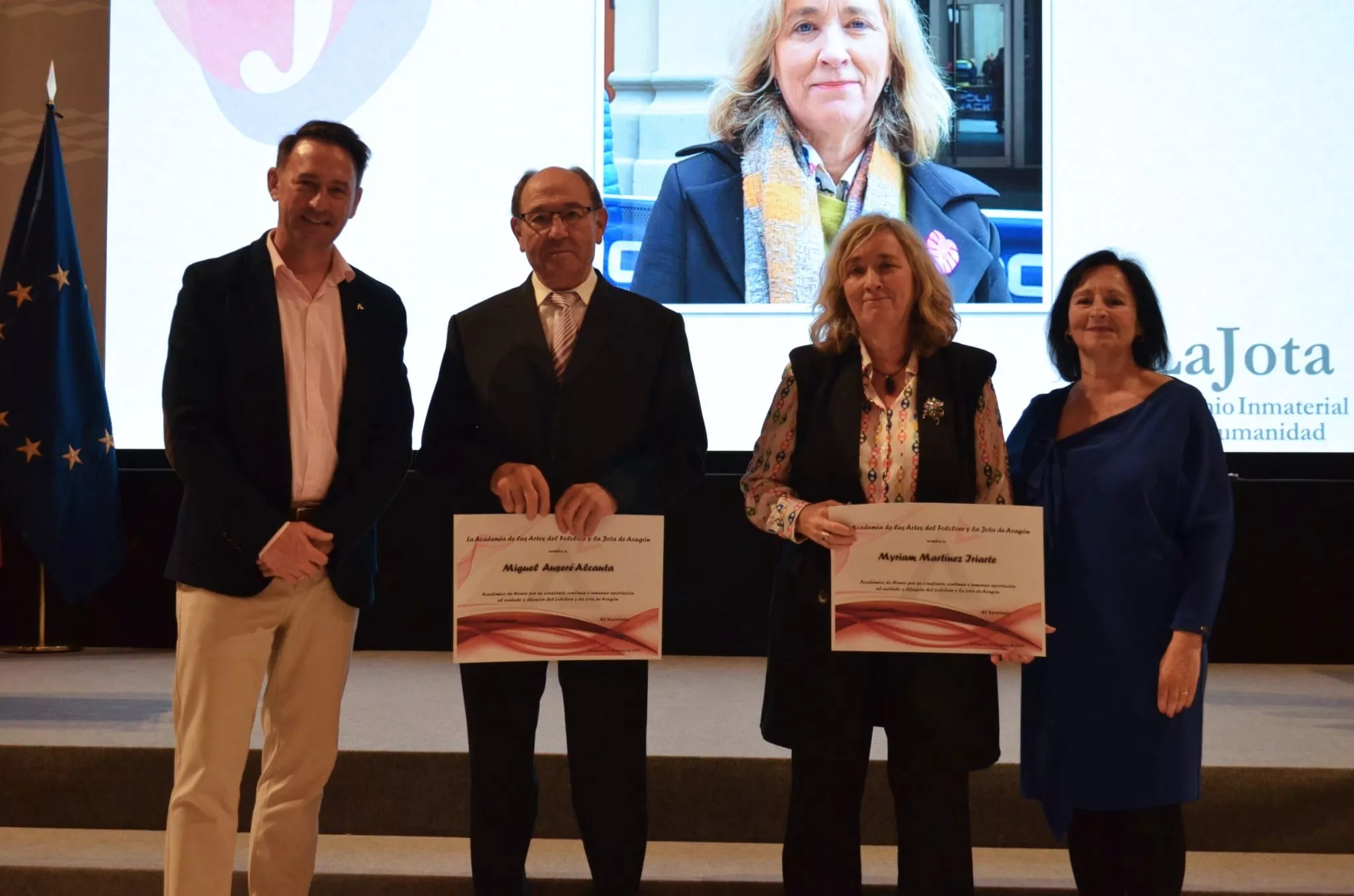 Académicos de Honor de la Jota Aragonesa, de Huesca. Foto David Sánchez Espolio
