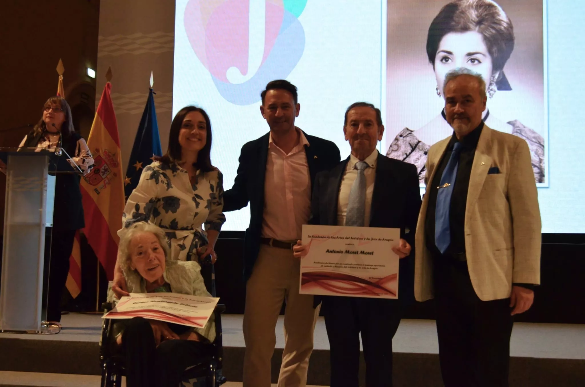Académicos de Honor de la Jota Aragonesa, de Huesca. Foto David Sánchez Espolio
