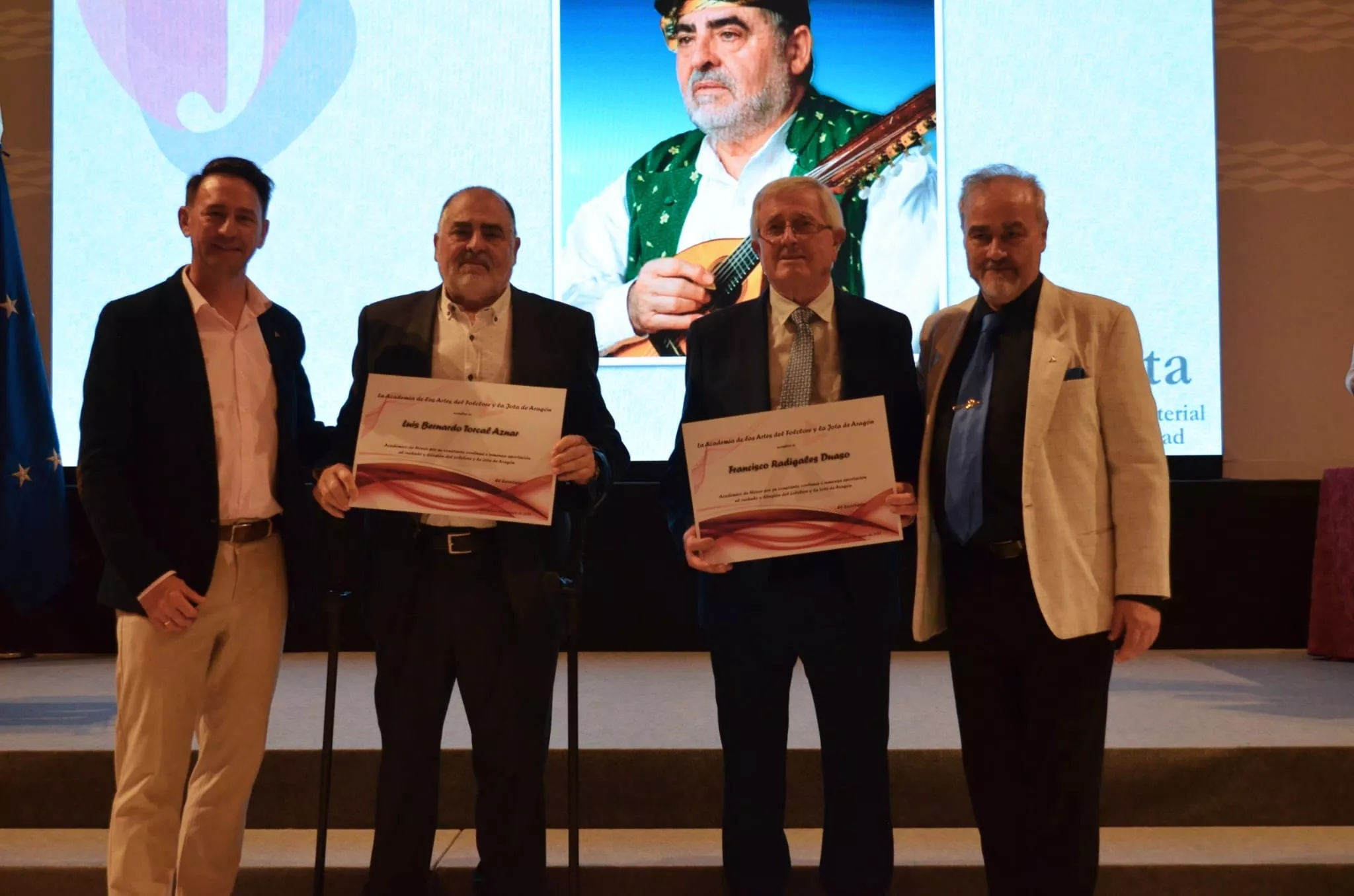 Académicos de Honor de la Jota Aragonesa, de Huesca. Foto David Sánchez Espolio