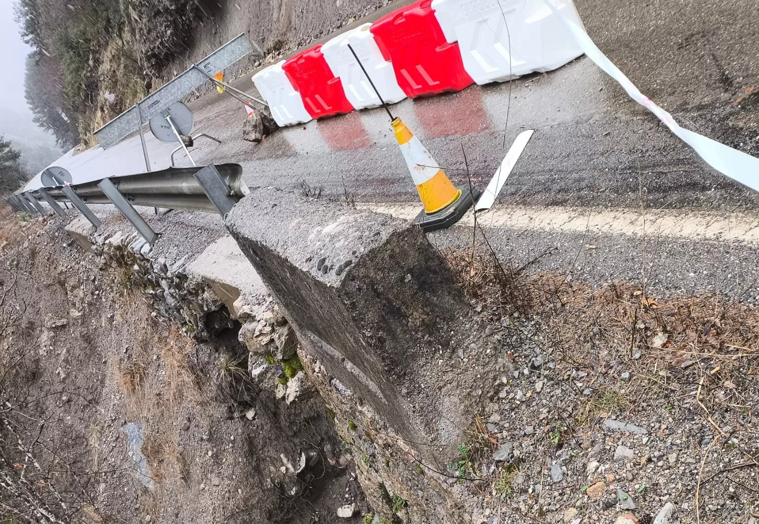 El alcalde de Plan considera insuficiente la obra en la A-2609