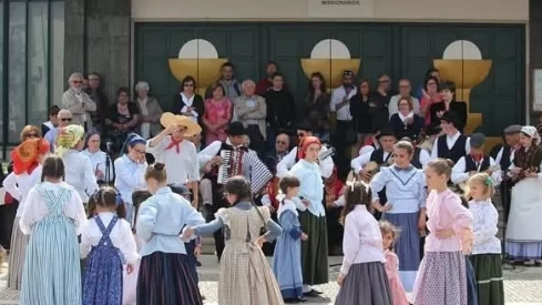 Grupo Folclórico Infanto-Juvenil San Pedro Fins de Portugal. Grupo Folclórico Infanto-Juvenil San Pedro Fins de Portugal.