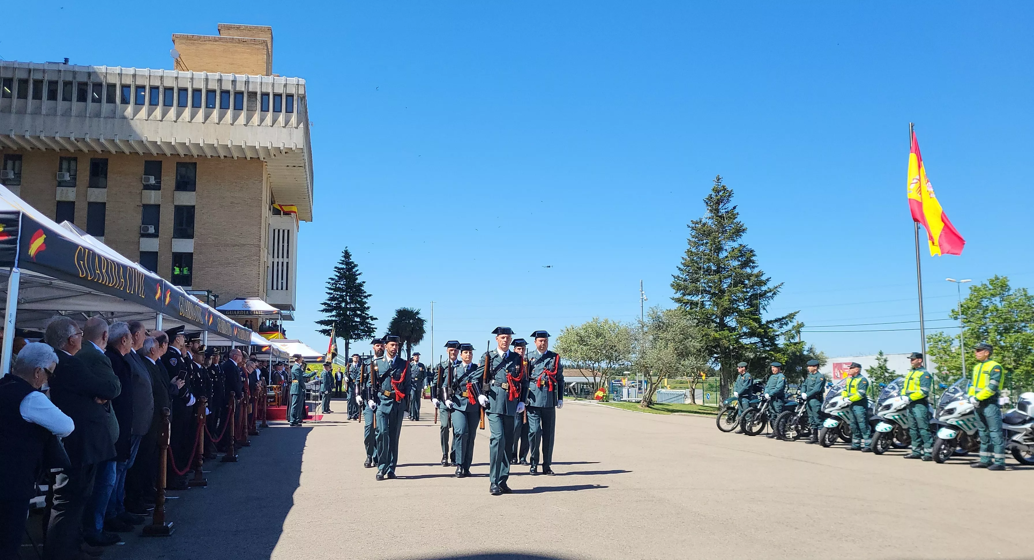 Celebración del 181 aniversario de la Guardia Civil en la Comandancia de Huesca. Foto Mercedes Manterola