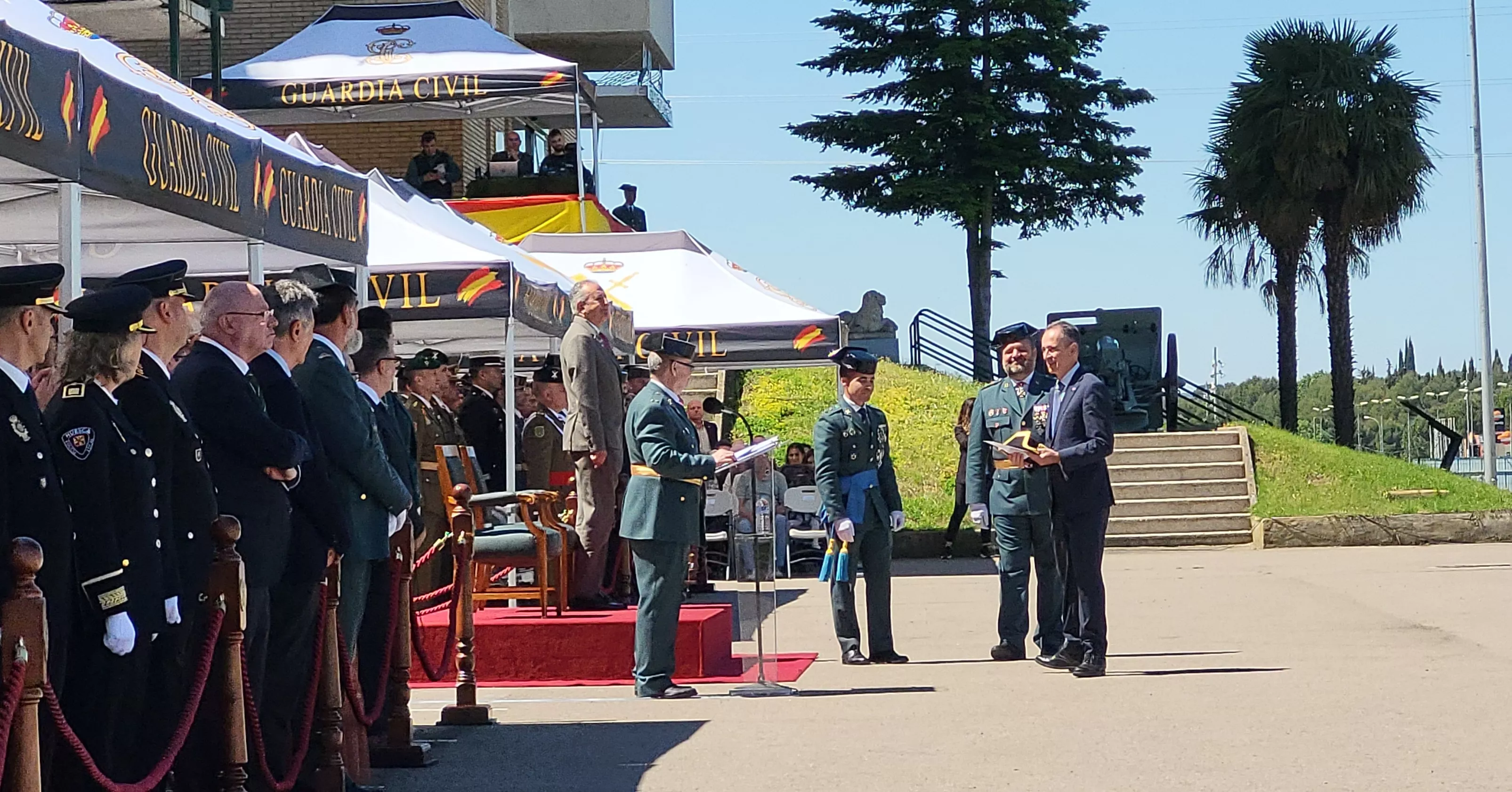 Celebración del 181 aniversario de la Guardia Civil en la Comandancia de Huesca. Foto Mercedes Manterola