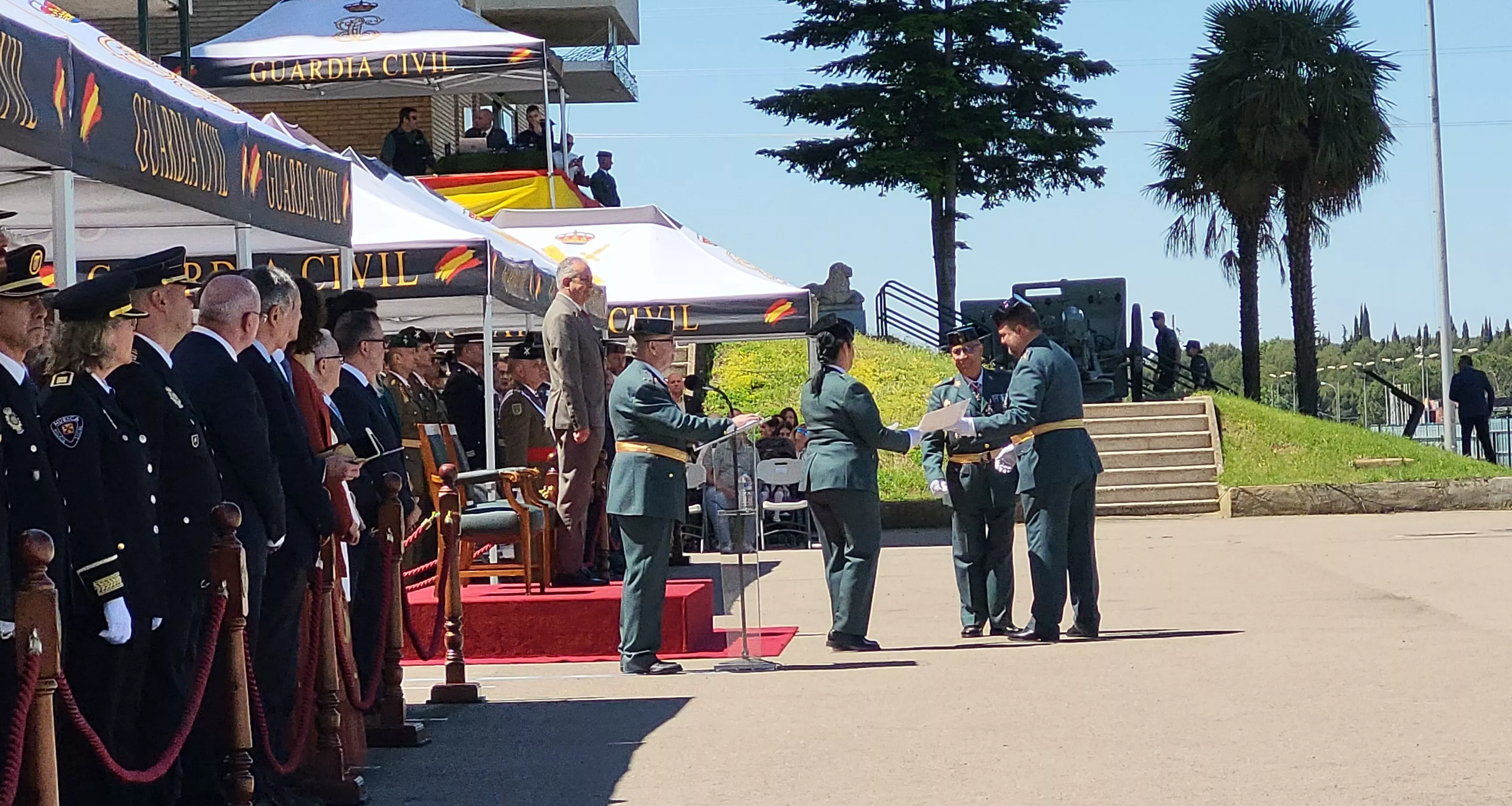 Celebración del 181 aniversario de la Guardia Civil en la Comandancia de Huesca. Foto Mercedes Manterola