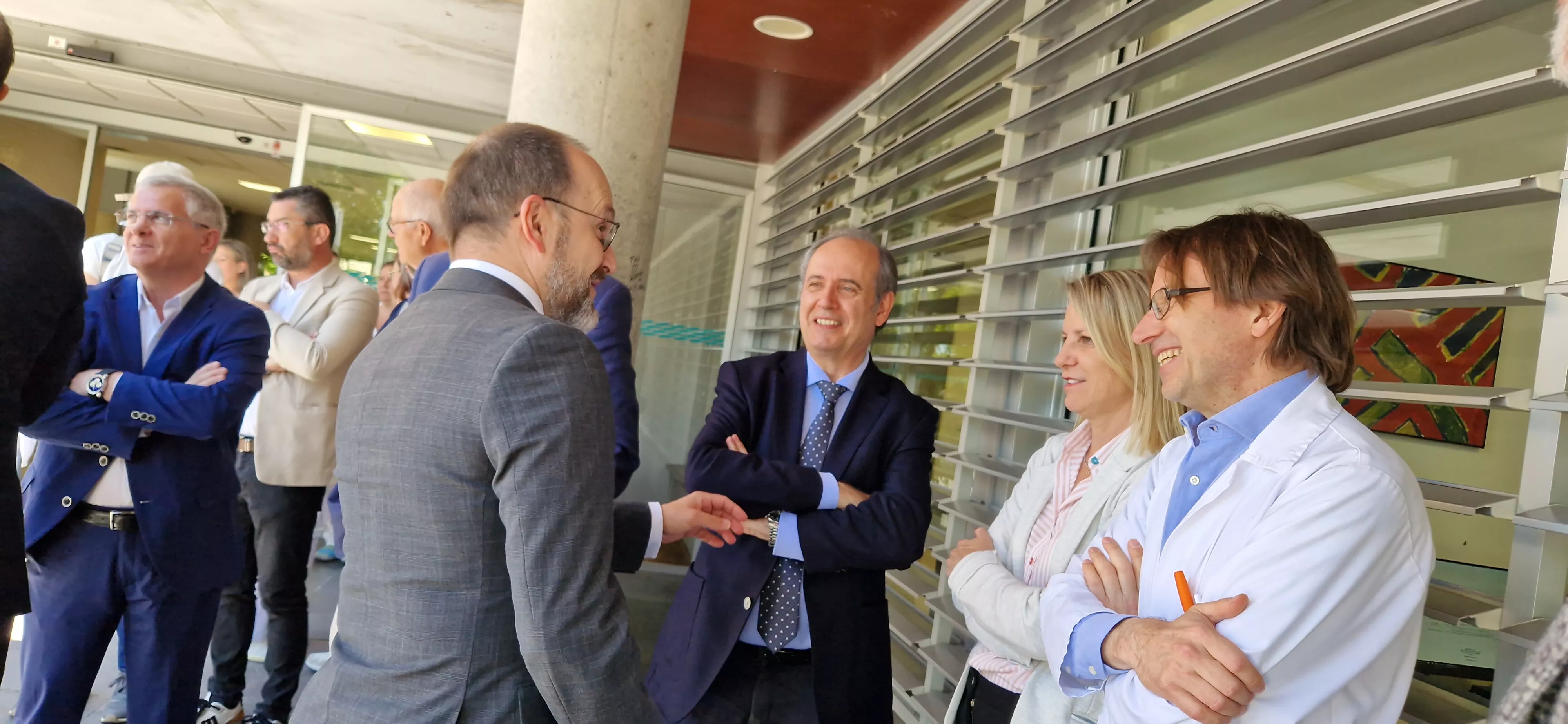 Visita a la unidad de psicogeriatría para mayores con trastornos mentales graves. Foto Myriam Martínez