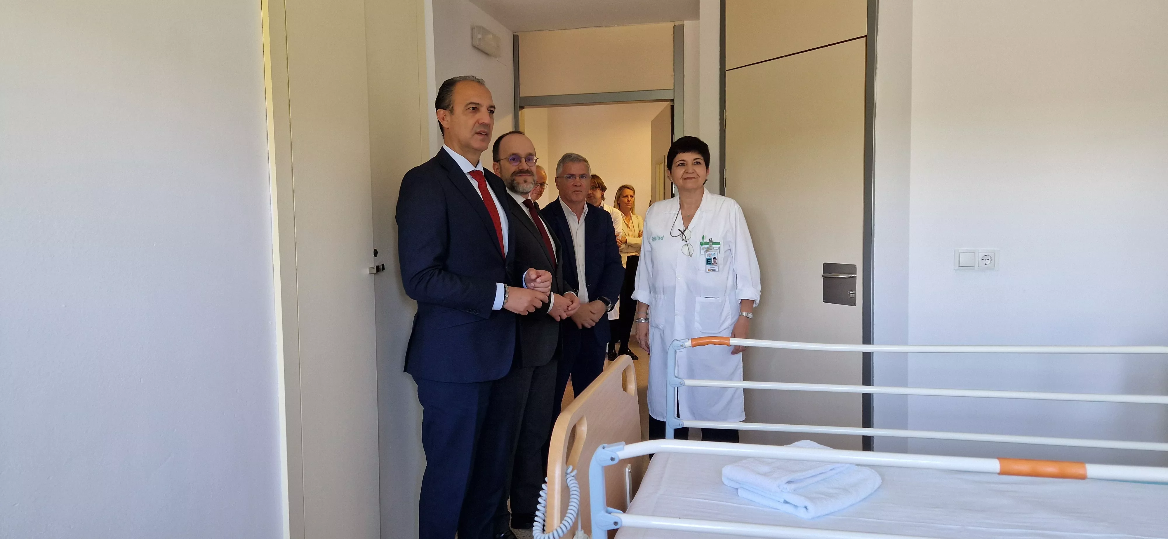 Visita a la unidad de psicogeriatría para mayores con trastornos mentales graves. Foto Myriam Martínez