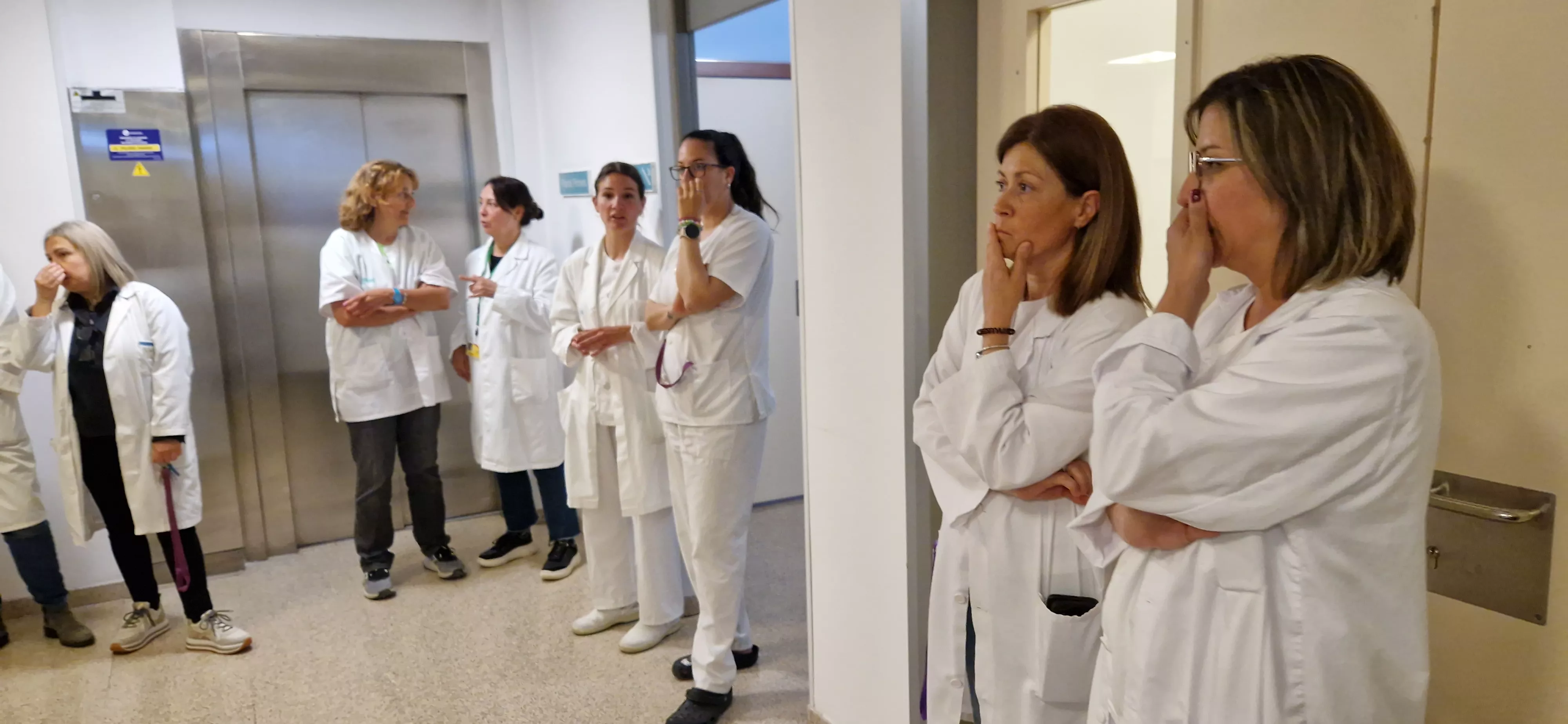 Visita a la unidad de psicogeriatría para mayores con trastornos mentales graves. Foto Myriam Martínez