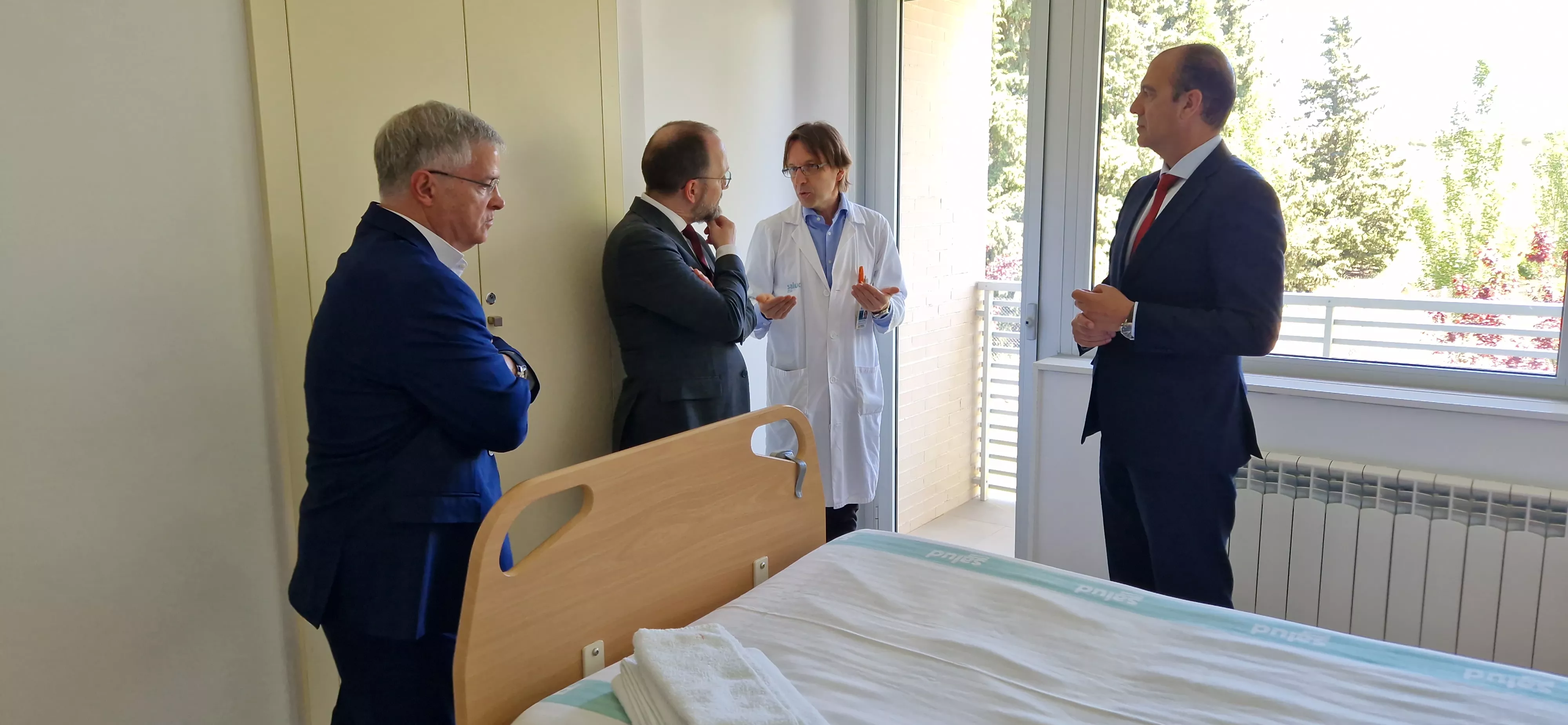 Visita a la unidad de psicogeriatría para mayores con trastornos mentales graves. Foto Myriam Martínez