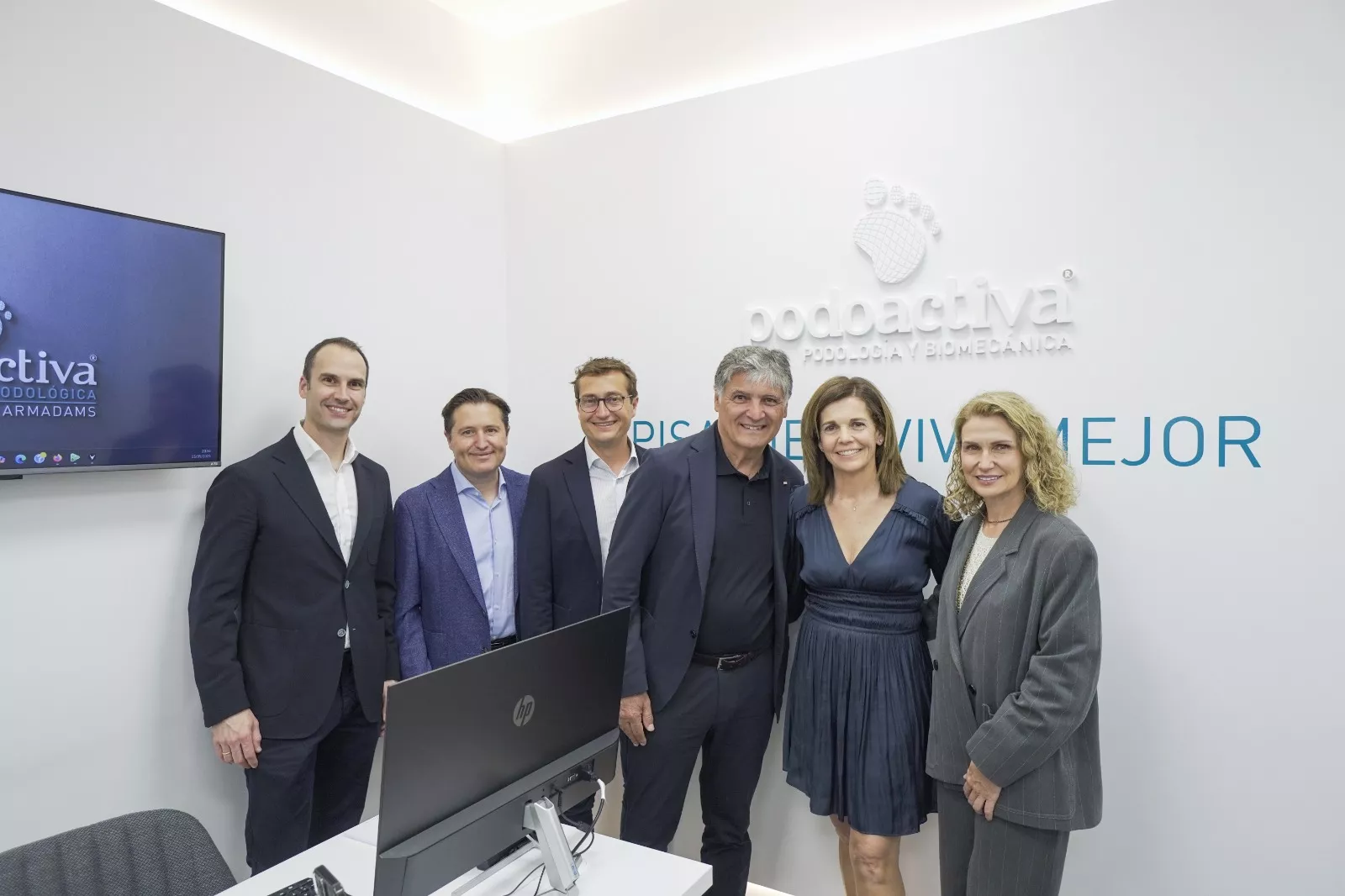 Toni Nadal, con los hermanos Alfaro y representantes de Podoactiva