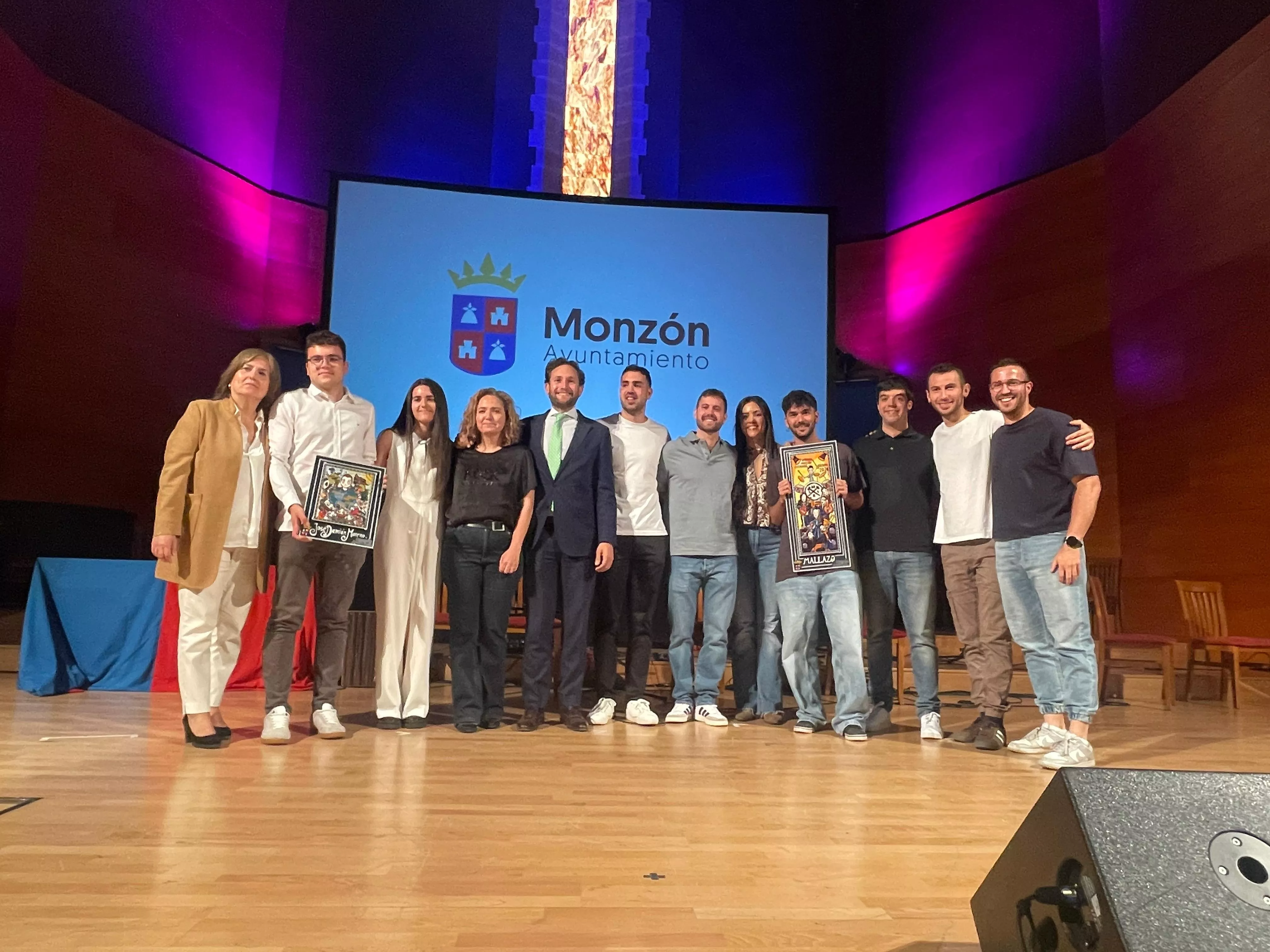 Galardonados en Monzón Extiende Cultura con el alcalde Claver