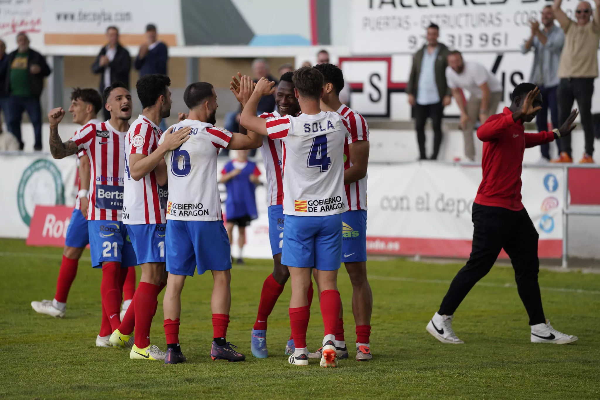 El Barbastro celebra un gol esta temporada. UD Barbastro: todo listo para la finalísima ante el Escobedo. Foto: @fotomaniafut