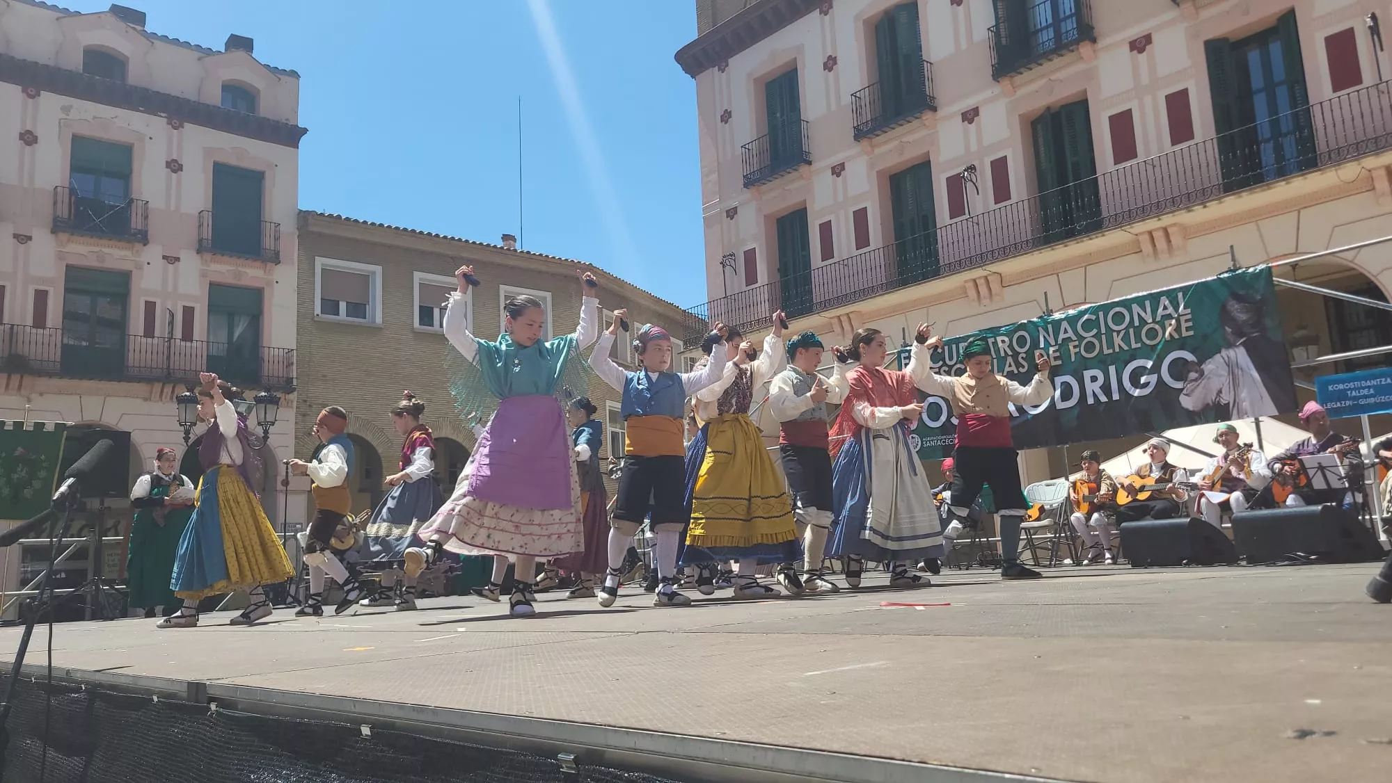 Encuentro de Escuelas de Folclore José Rodríguez en Huesca