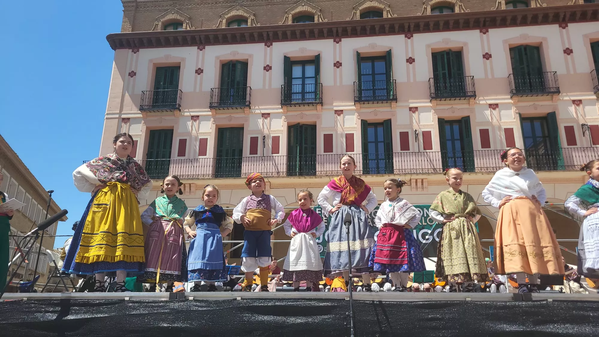 Encuentro de Escuelas de Folclore José Rodríguez en Huesca