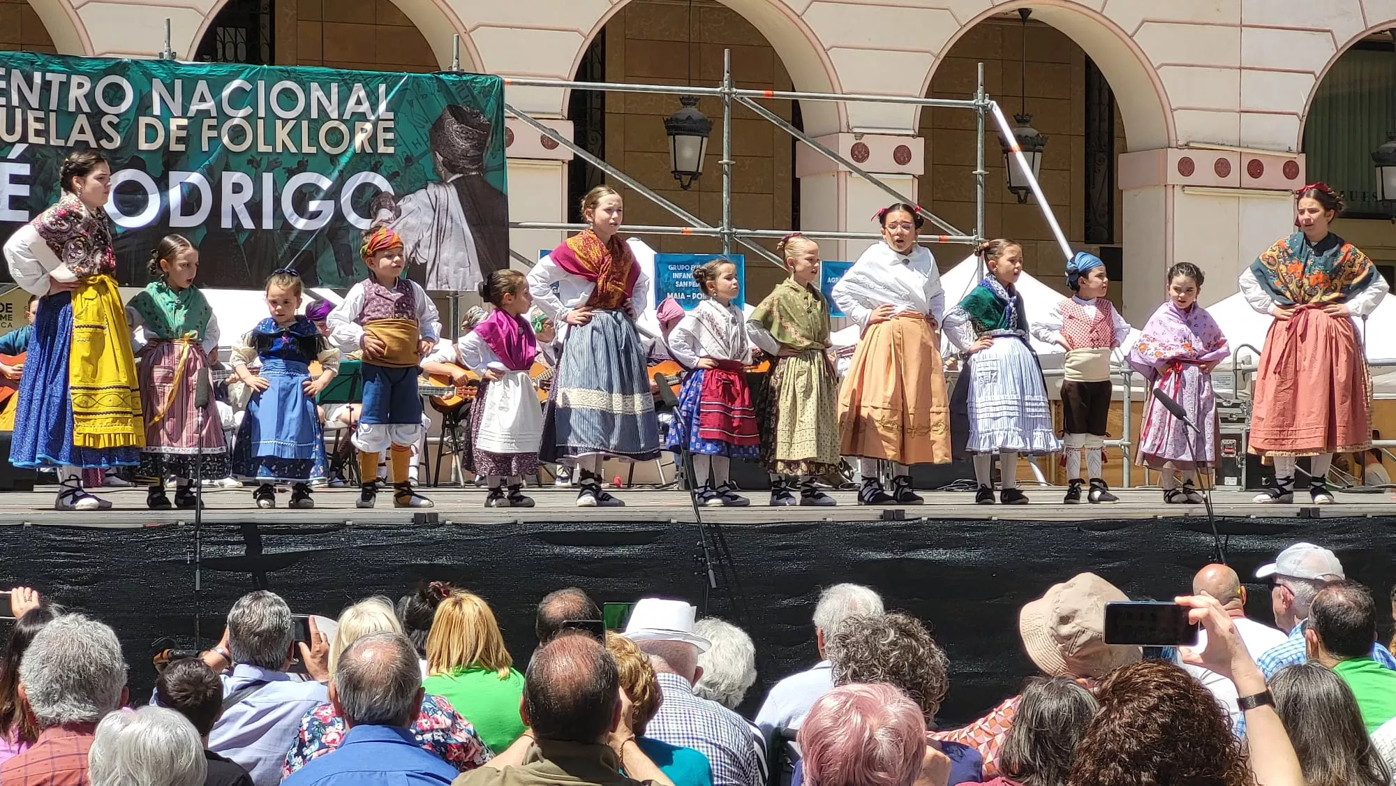 Encuentro de Escuelas de Folclore José Rodríguez en Huesca