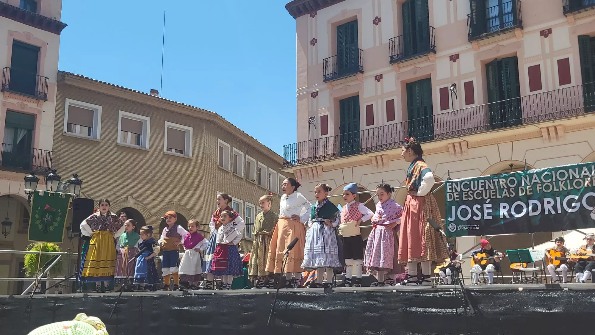 Encuentro de Escuelas de Folclore José Rodríguez en Huesca