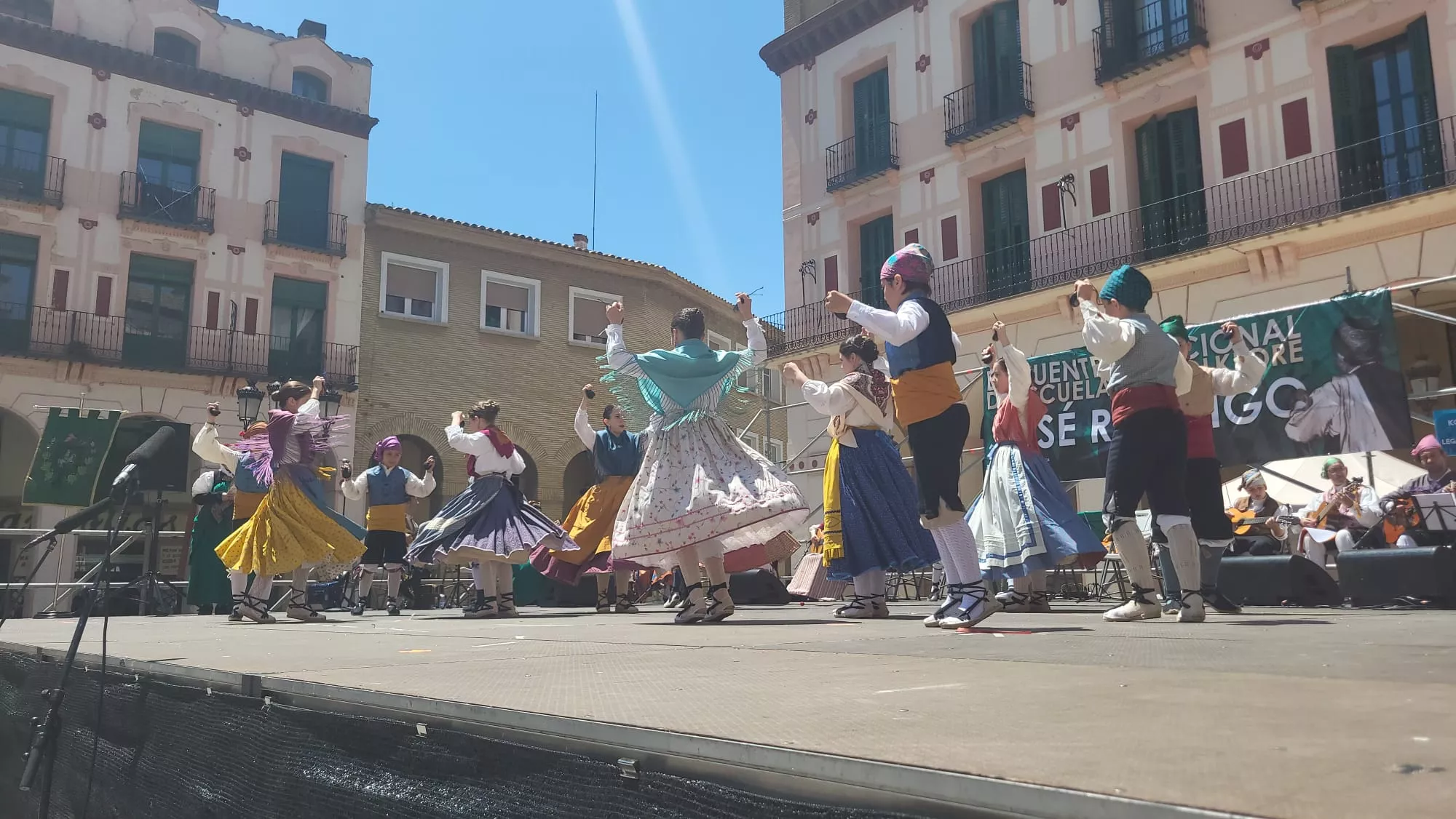 Encuentro de Escuelas de Folclore José Rodríguez en Huesca
