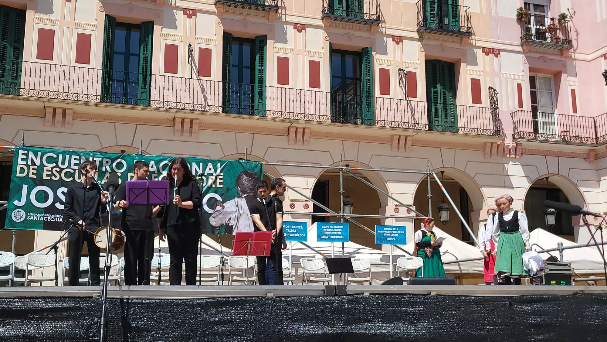 Encuentro de Escuelas de Folclore José Rodríguez en Huesca