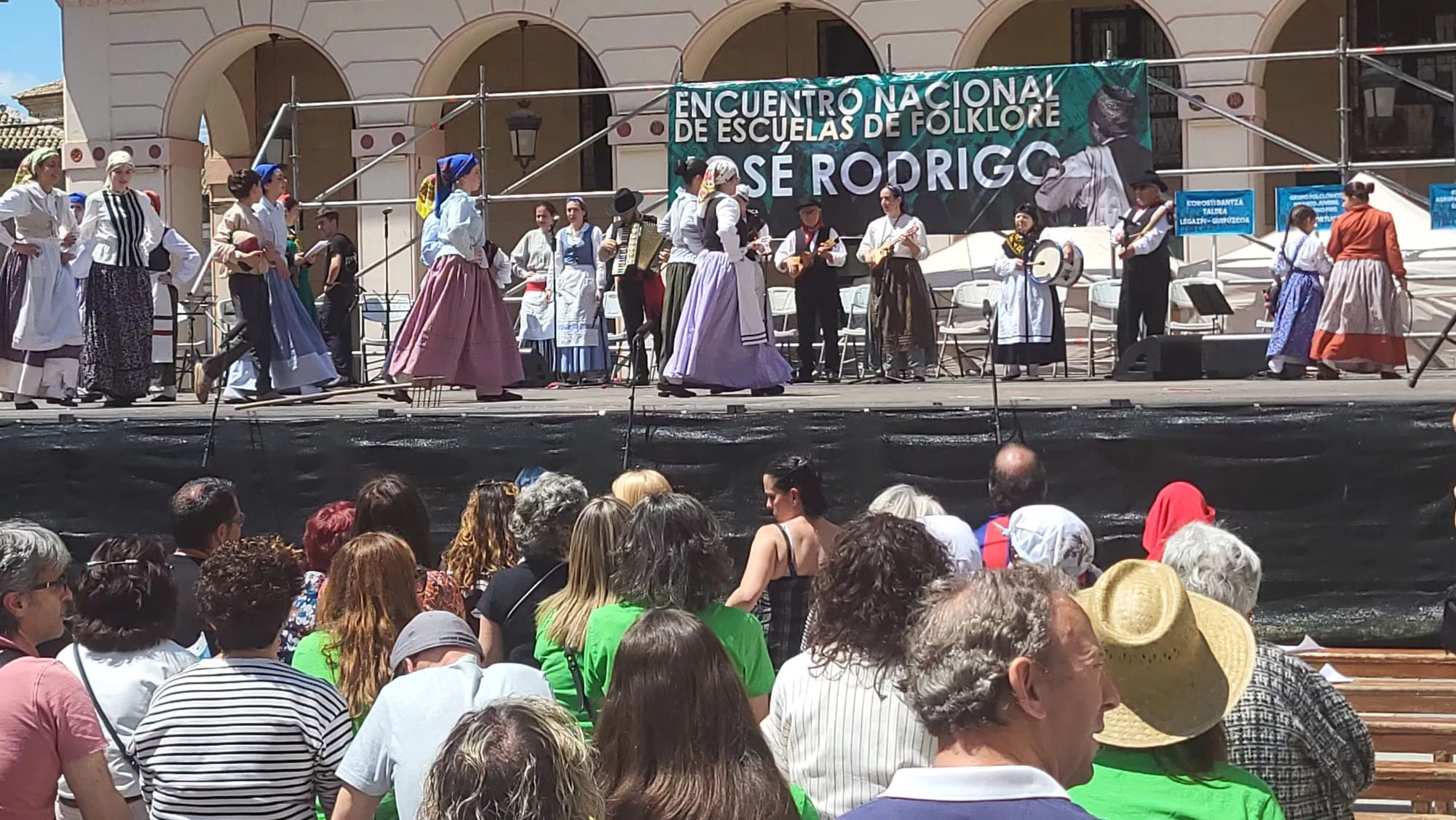 Encuentro de Escuelas de Folclore José Rodríguez en Huesca