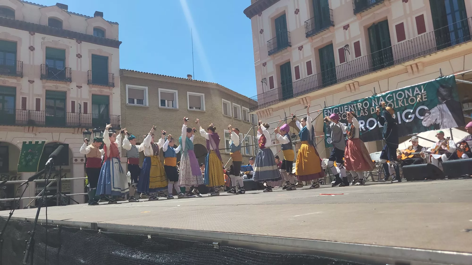 Encuentro de Escuelas de Folclore José Rodríguez en Huesca