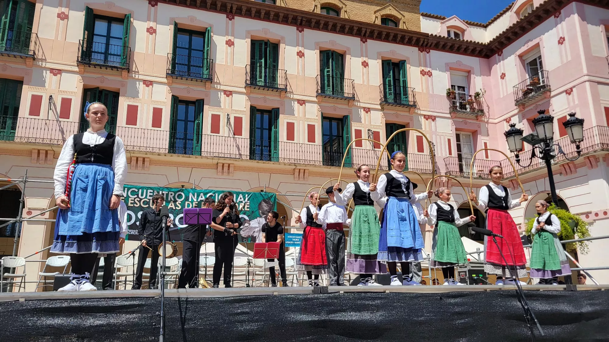 Encuentro de Escuelas de Folclore José Rodríguez en Huesca