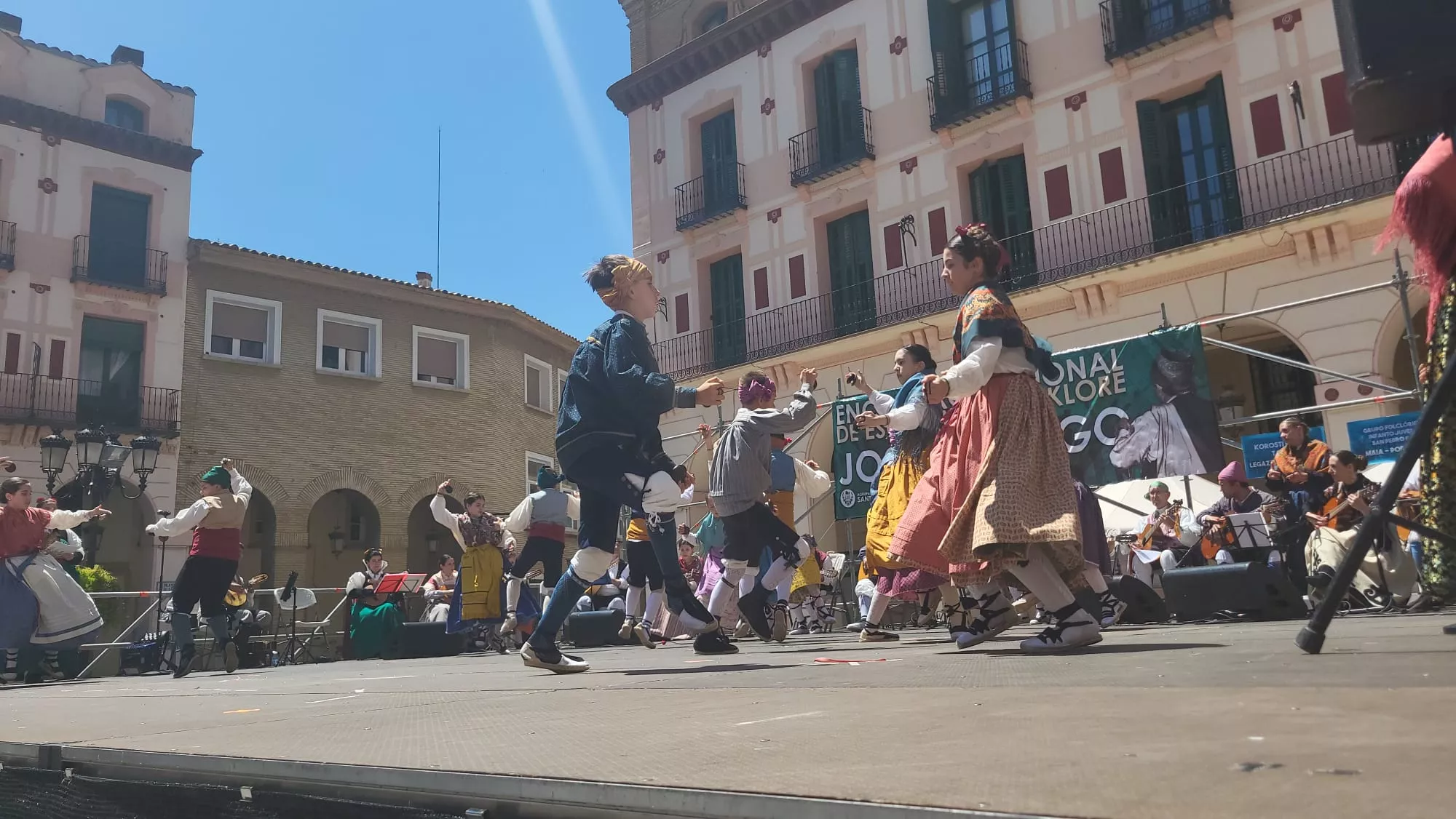 Encuentro de Escuelas de Folclore José Rodríguez en Huesca