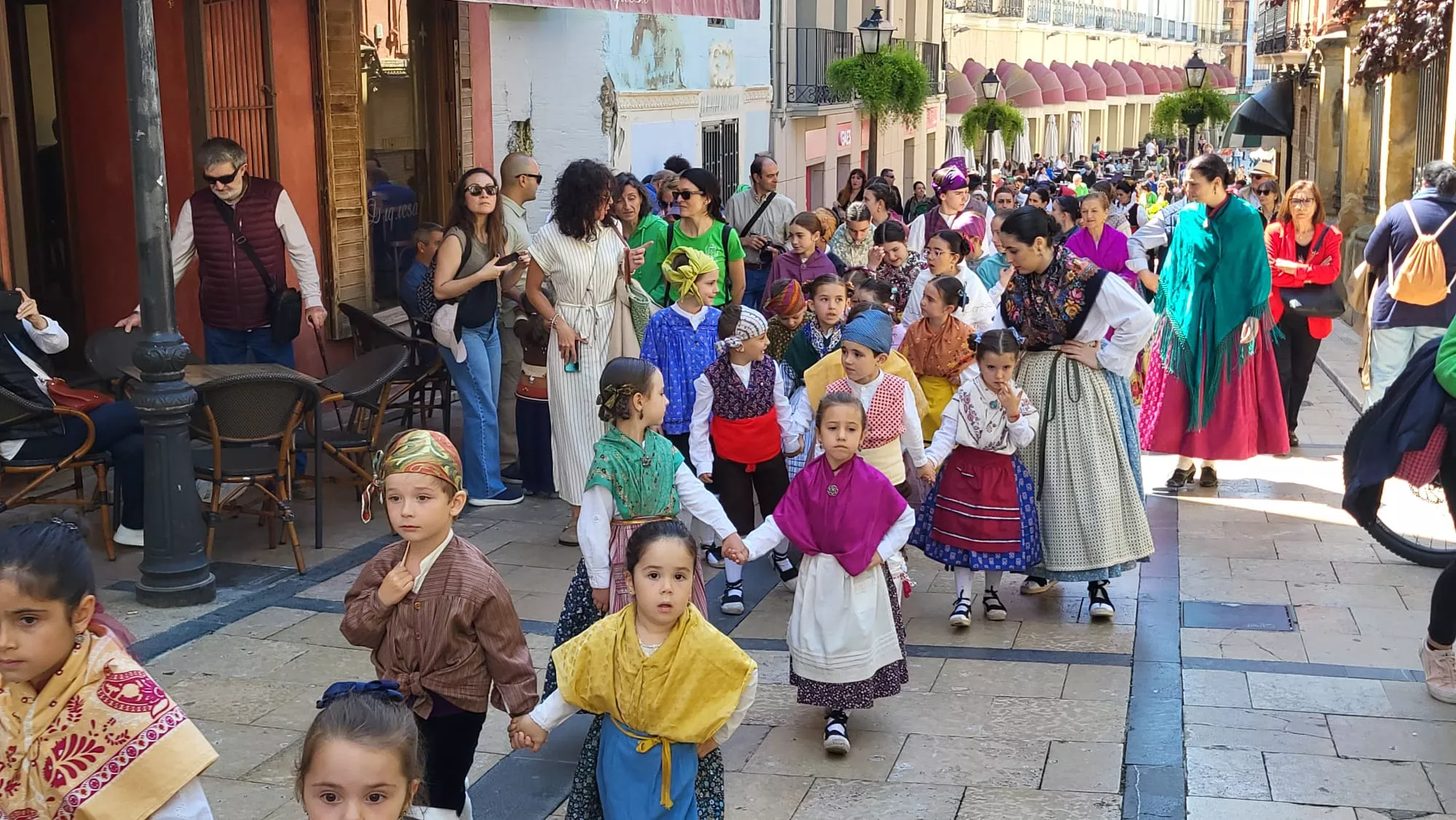 Encuentro de Escuelas de Folclore José Rodríguez en Huesca