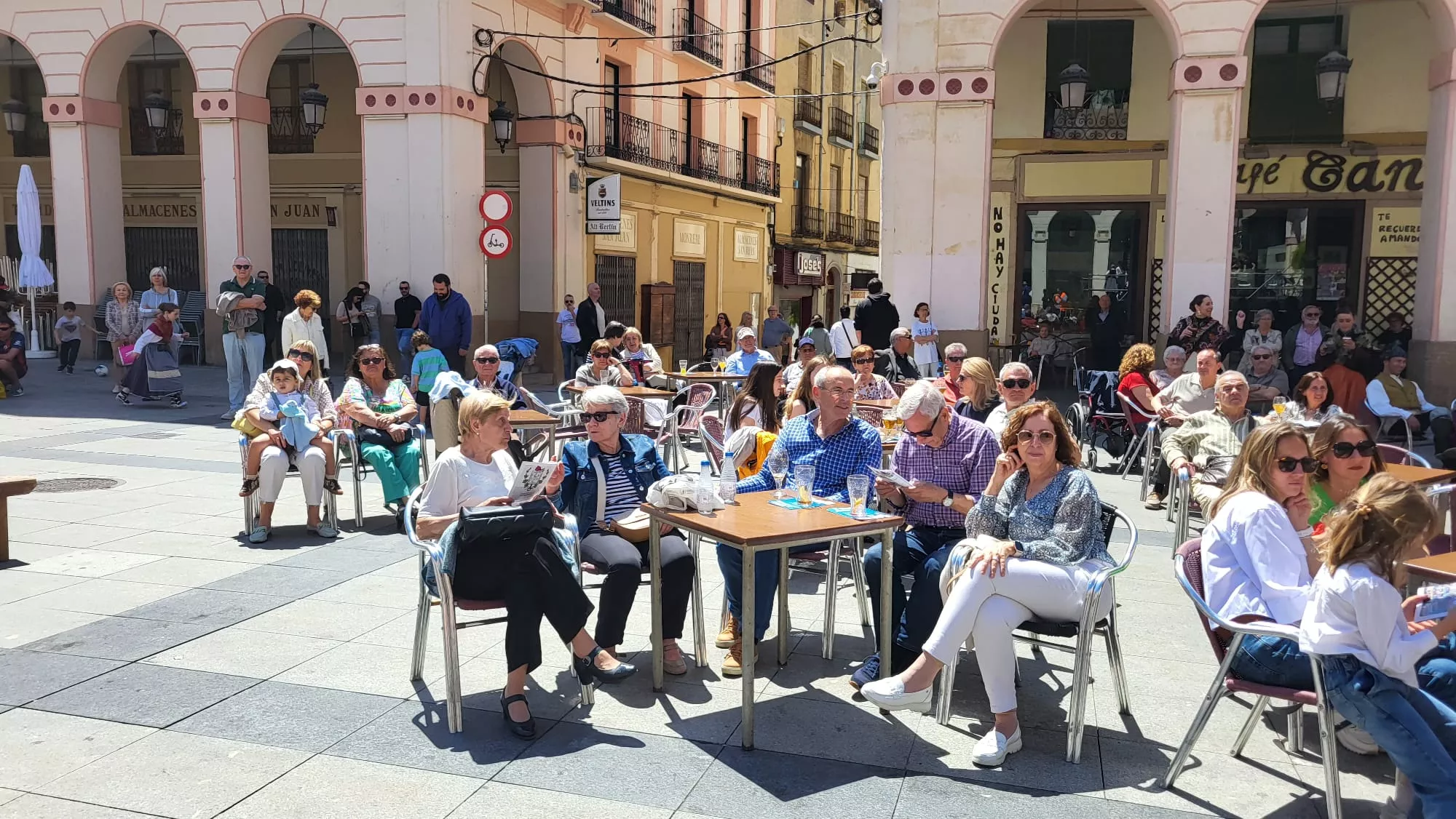 Encuentro de Escuelas de Folclore José Rodríguez en Huesca