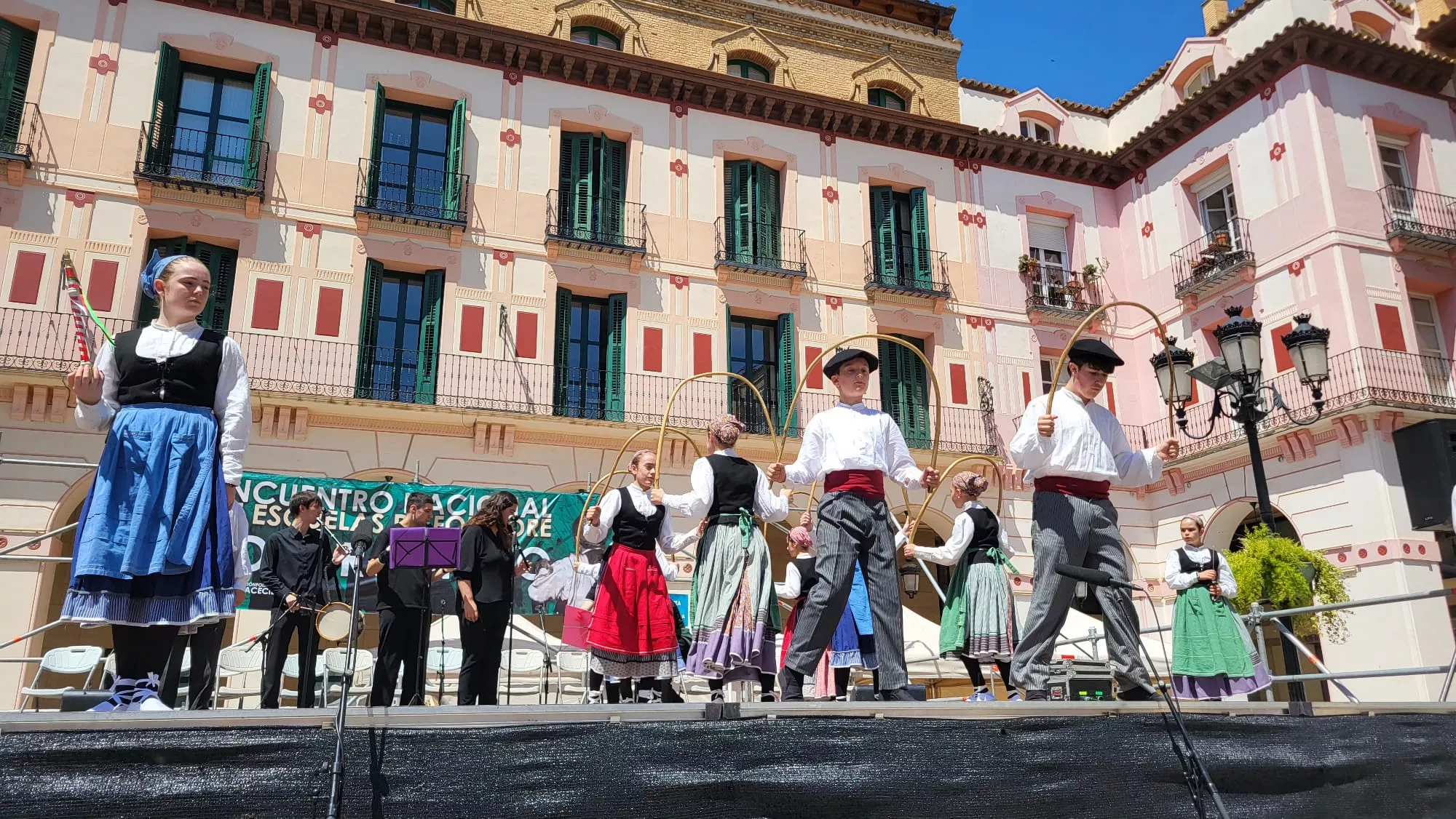 Encuentro de Escuelas de Folclore José Rodríguez en Huesca