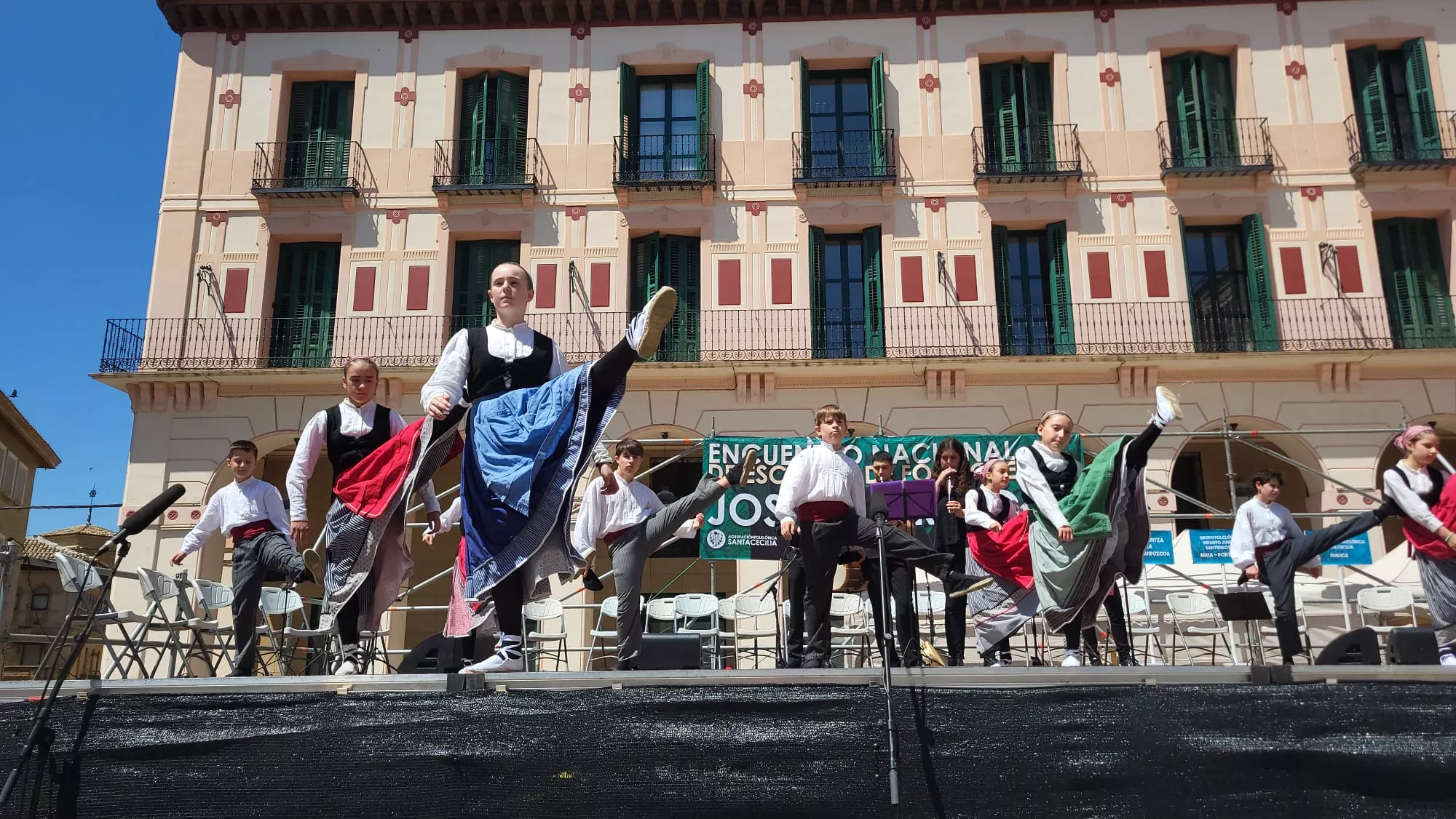 Encuentro de Escuelas de Folclore José Rodríguez en Huesca