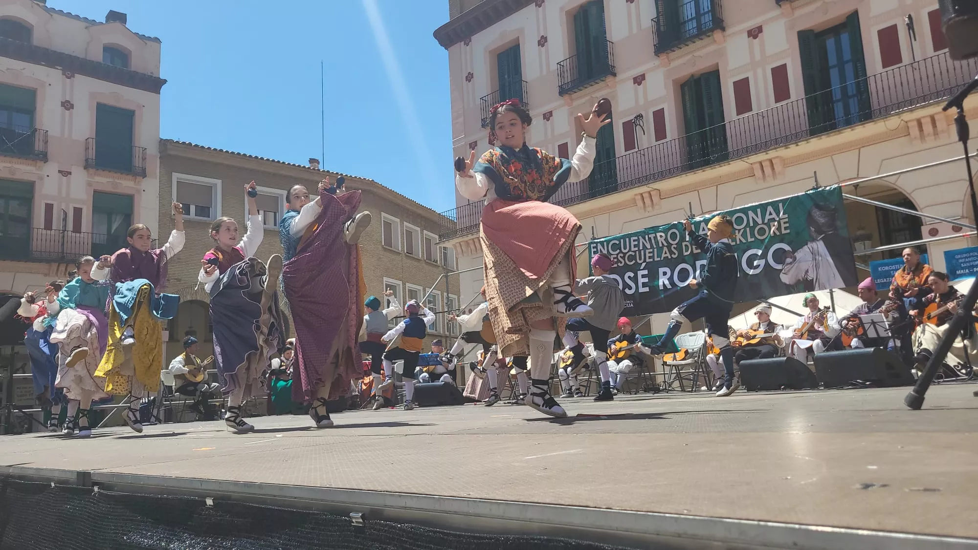 Encuentro de Escuelas de Folclore José Rodríguez en Huesca