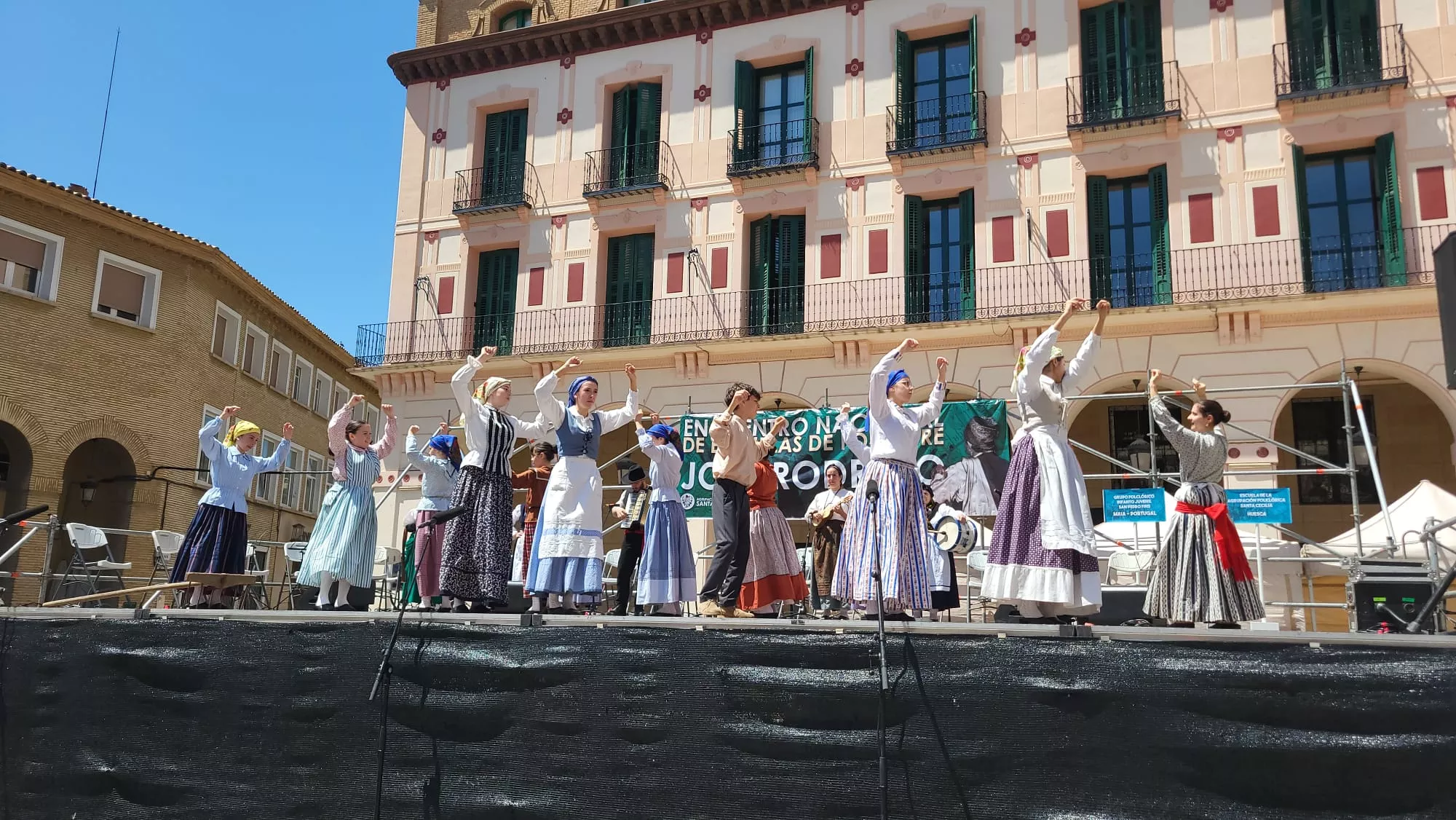 Encuentro de Escuelas de Folclore José Rodríguez en Huesca