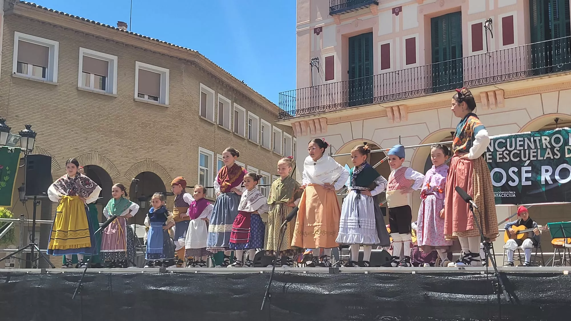 Encuentro de Escuelas de Folclore José Rodríguez en Huesca