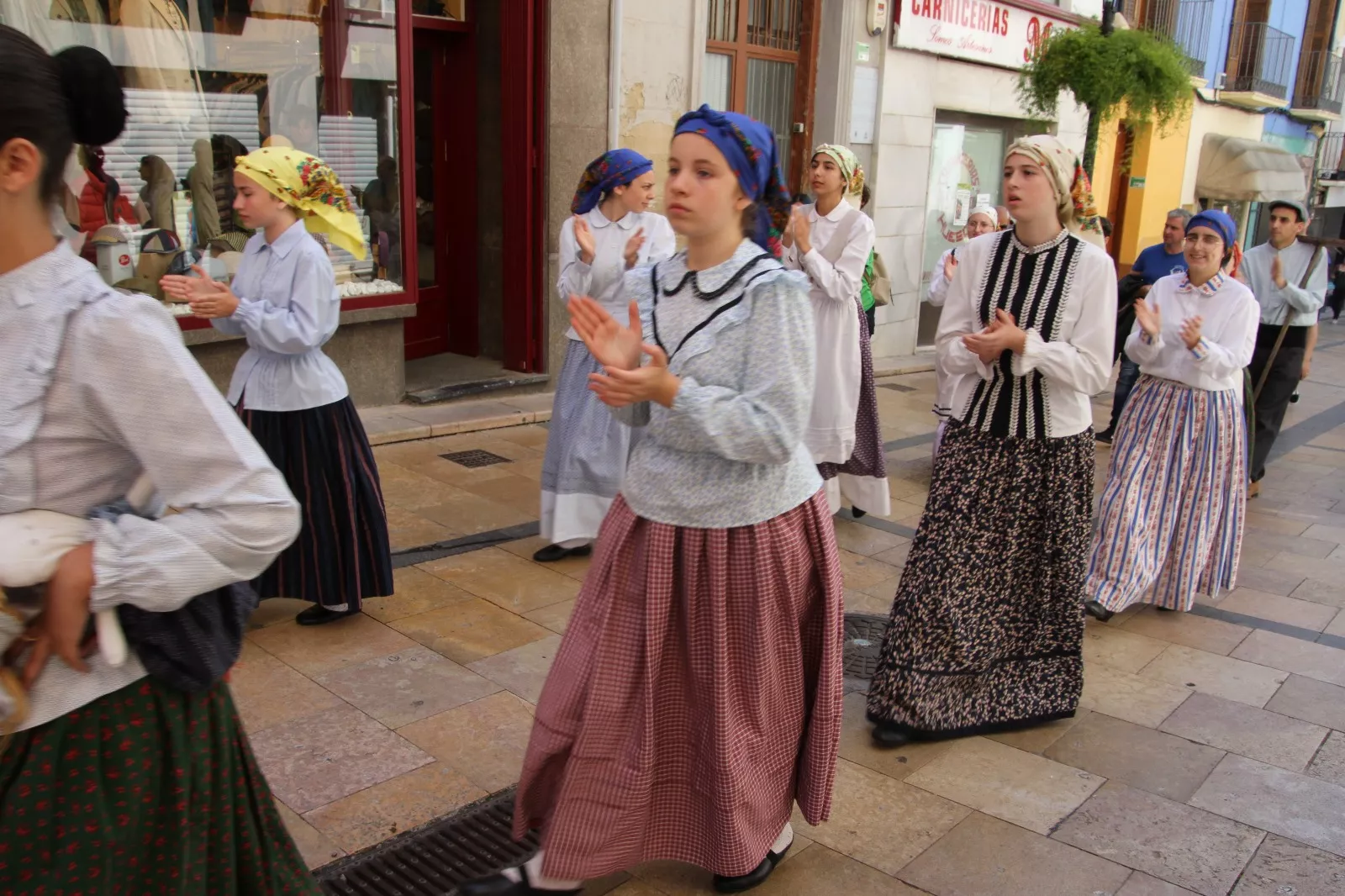 Encuentro de Escuelas de Folclore José Rodríguez en Huesca. Foto Carlos Neofato