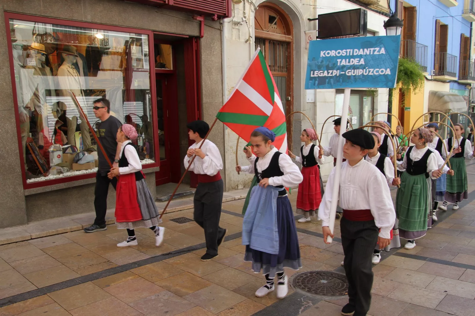 Encuentro de Escuelas de Folclore José Rodríguez en Huesca. Foto Carlos Neofato