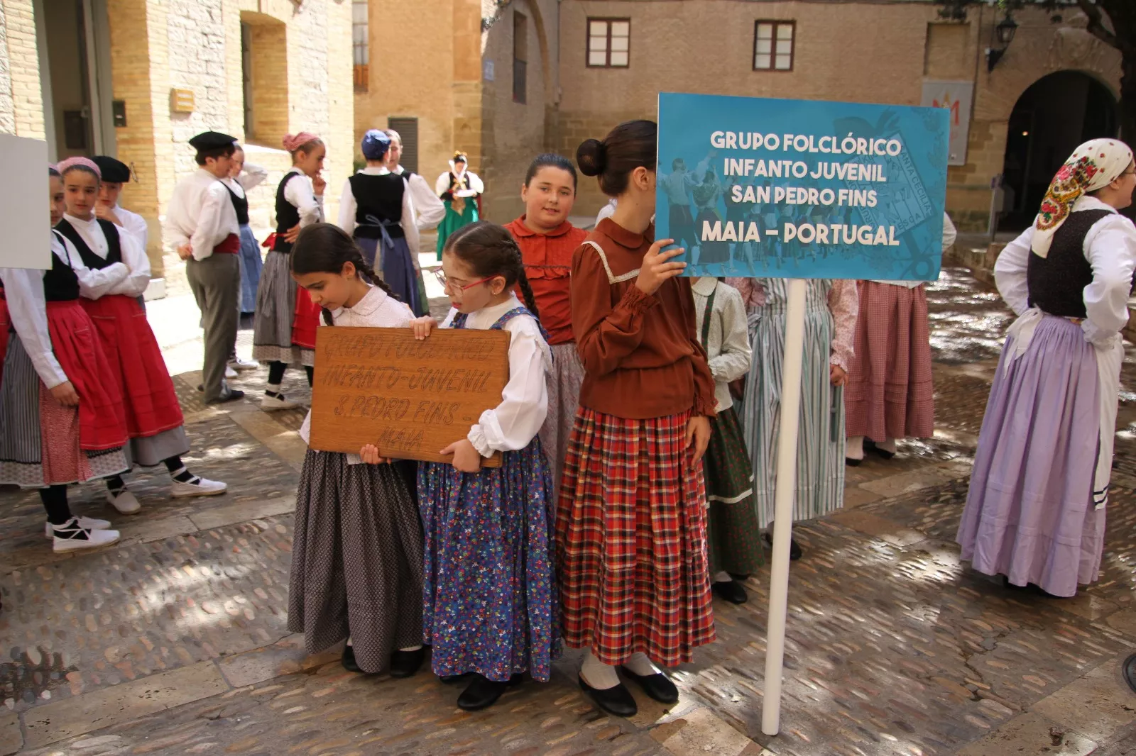 Encuentro de Escuelas de Folclore José Rodríguez en Huesca. Foto Carlos Neofato