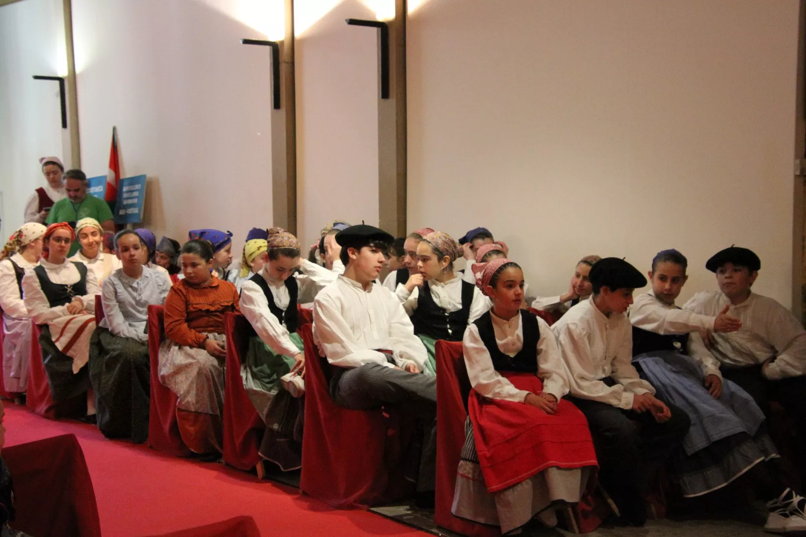 Encuentro de Escuelas de Folclore José Rodríguez en Huesca. Foto Carlos Neofato