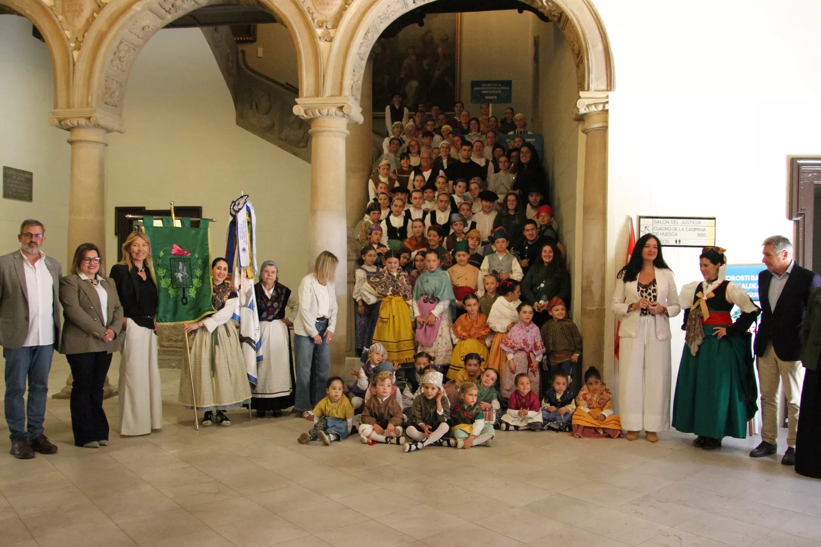 Encuentro de Escuelas de Folclore José Rodríguez en Huesca. Foto Carlos Neofato