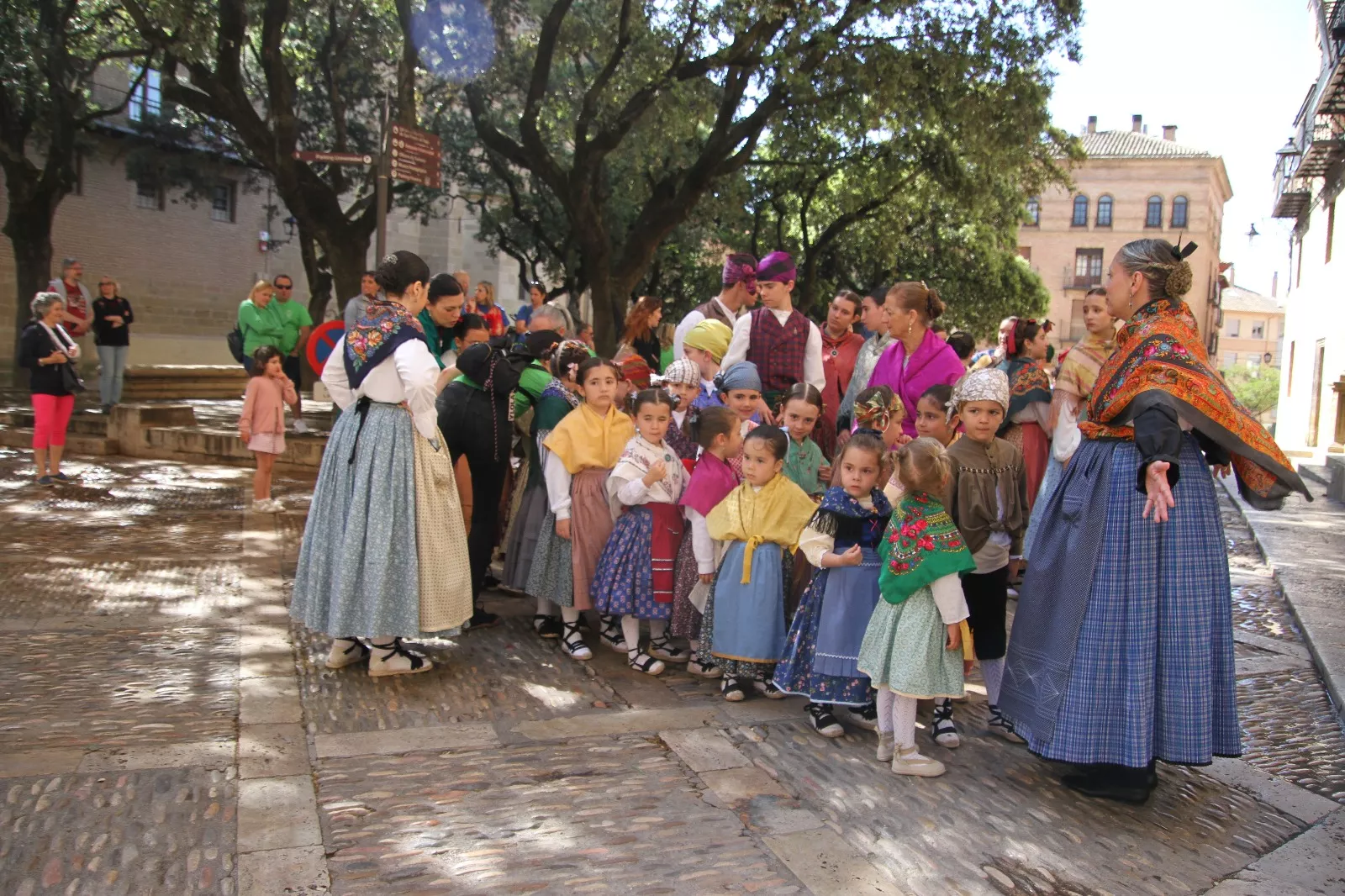 Encuentro de Escuelas de Folclore José Rodríguez en Huesca. Foto Carlos Neofato