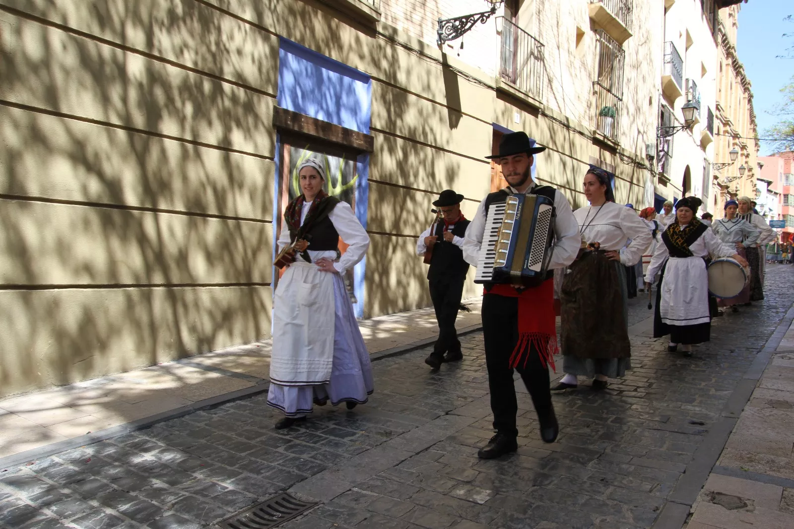Encuentro de Escuelas de Folclore José Rodríguez en Huesca. Foto Carlos Neofato