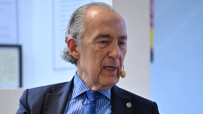 Luis Alberto de Cuenca Luis Alberto de Cuenca