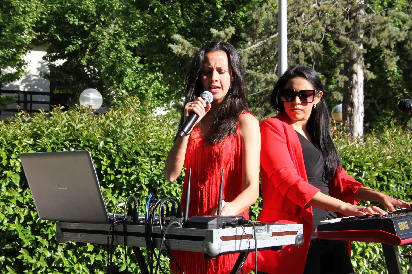 Sácame a Bailar versión verano en el Parque de Huesca. Foto Carlos Neofato