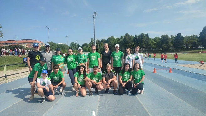 Profesores y voluntarios de la última jornada. Profesores y voluntarios de la última jornada.