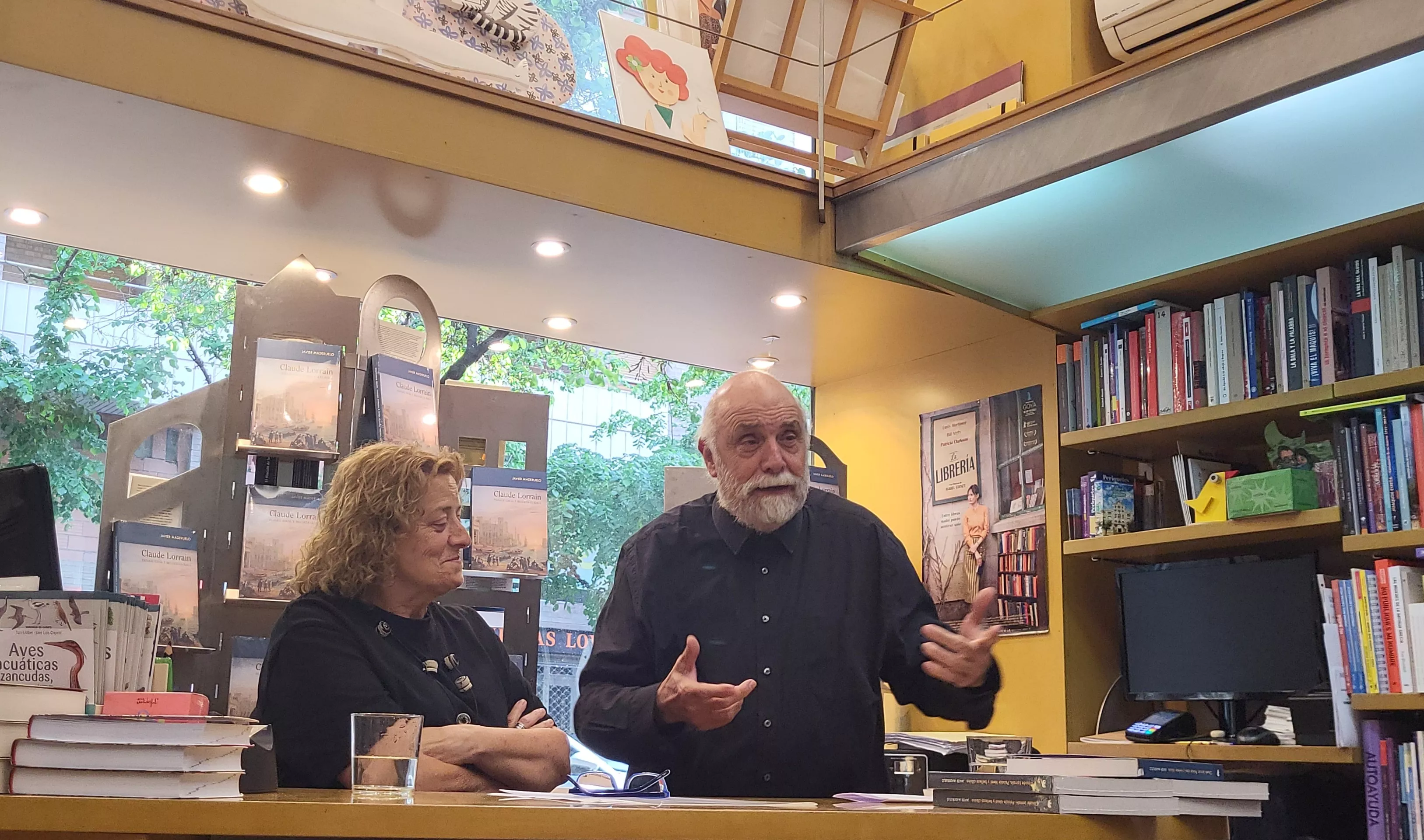 Teresa Luesma y Javier Maderuelo en la presentación en Huesca de 'Claude Lorrain. Paisaje ideal y belleza clásica'. Foto Mercedes Manterola