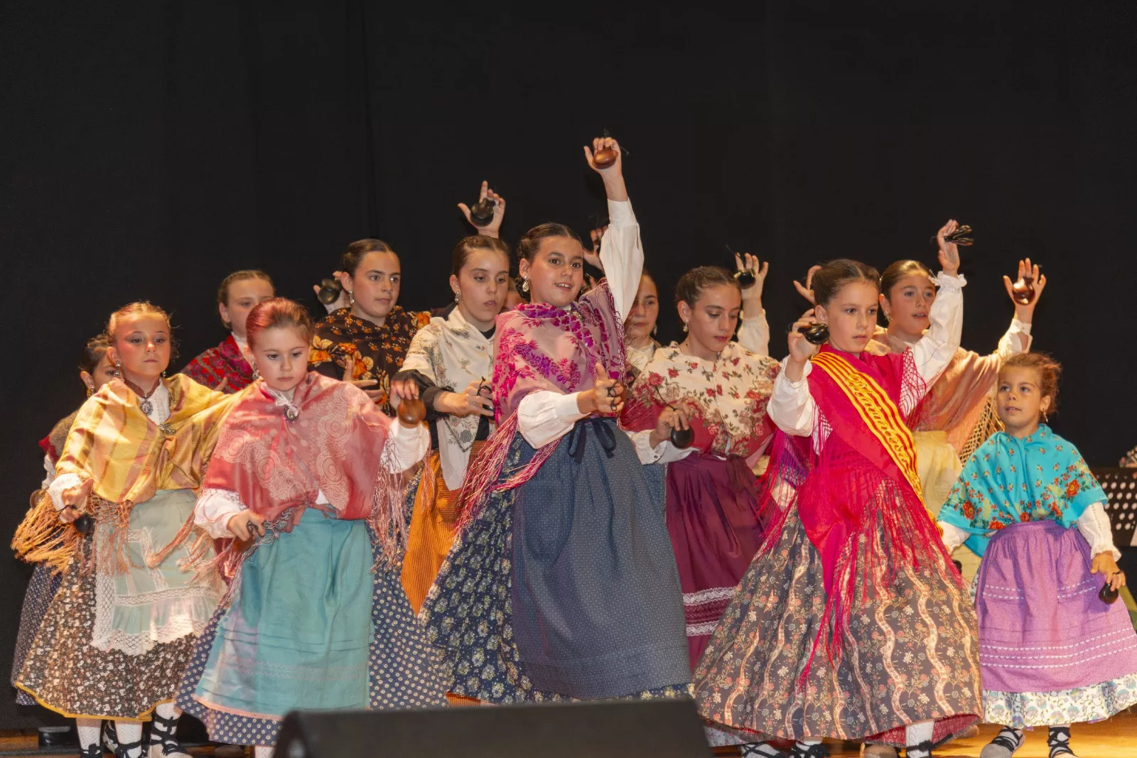 Presentación de las mairalesas de Tardienta 2025. Foto Guara Fotografía