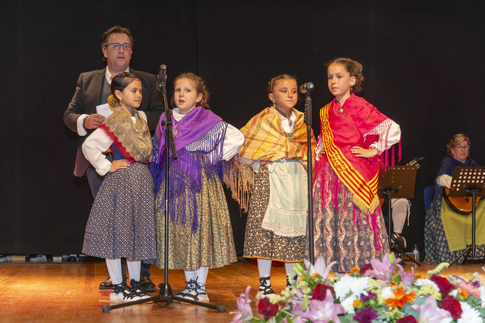 Presentación de las mairalesas de Tardienta 2025. Foto Guara Fotografía